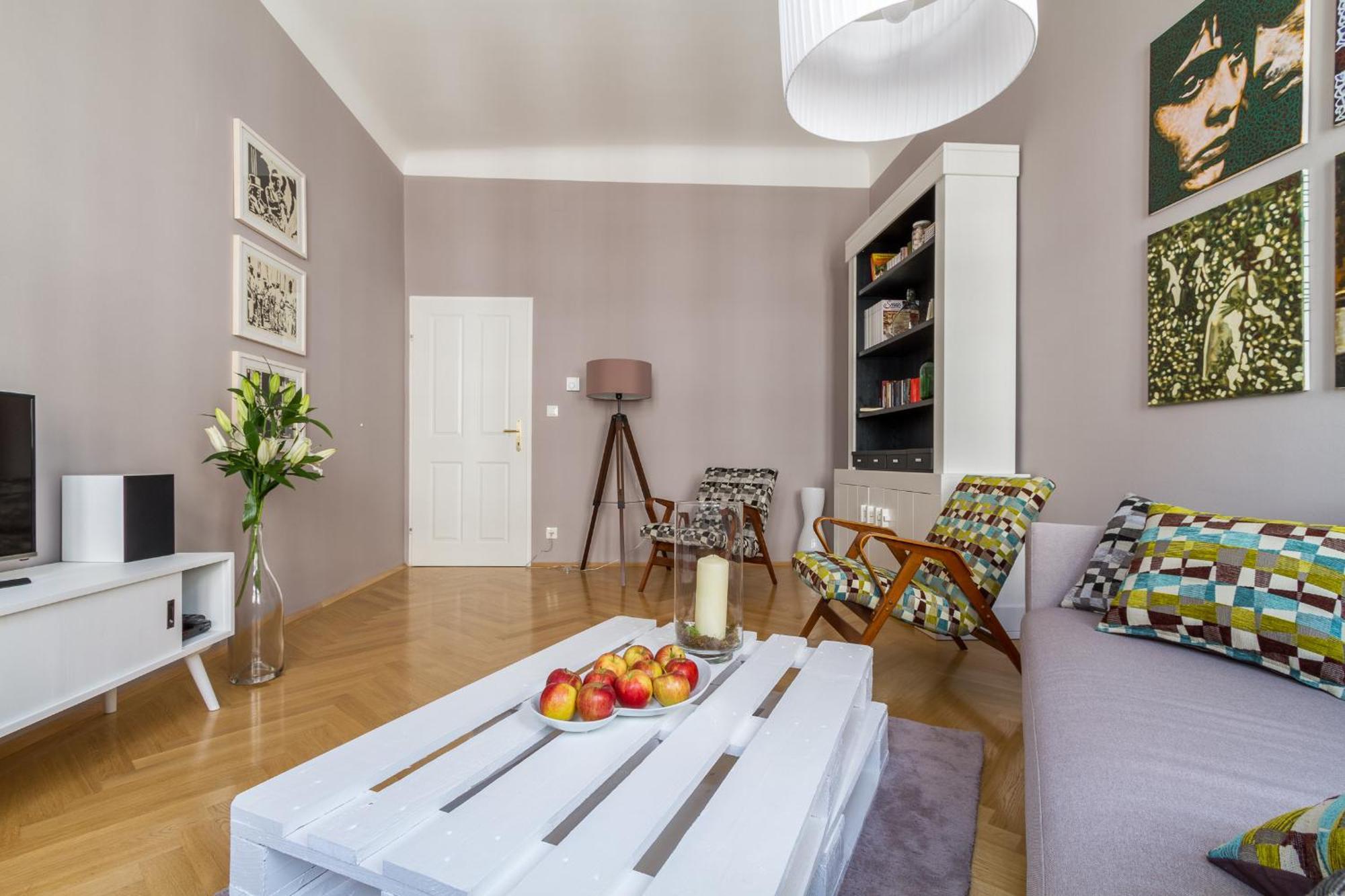 Your Abroad Apartment
