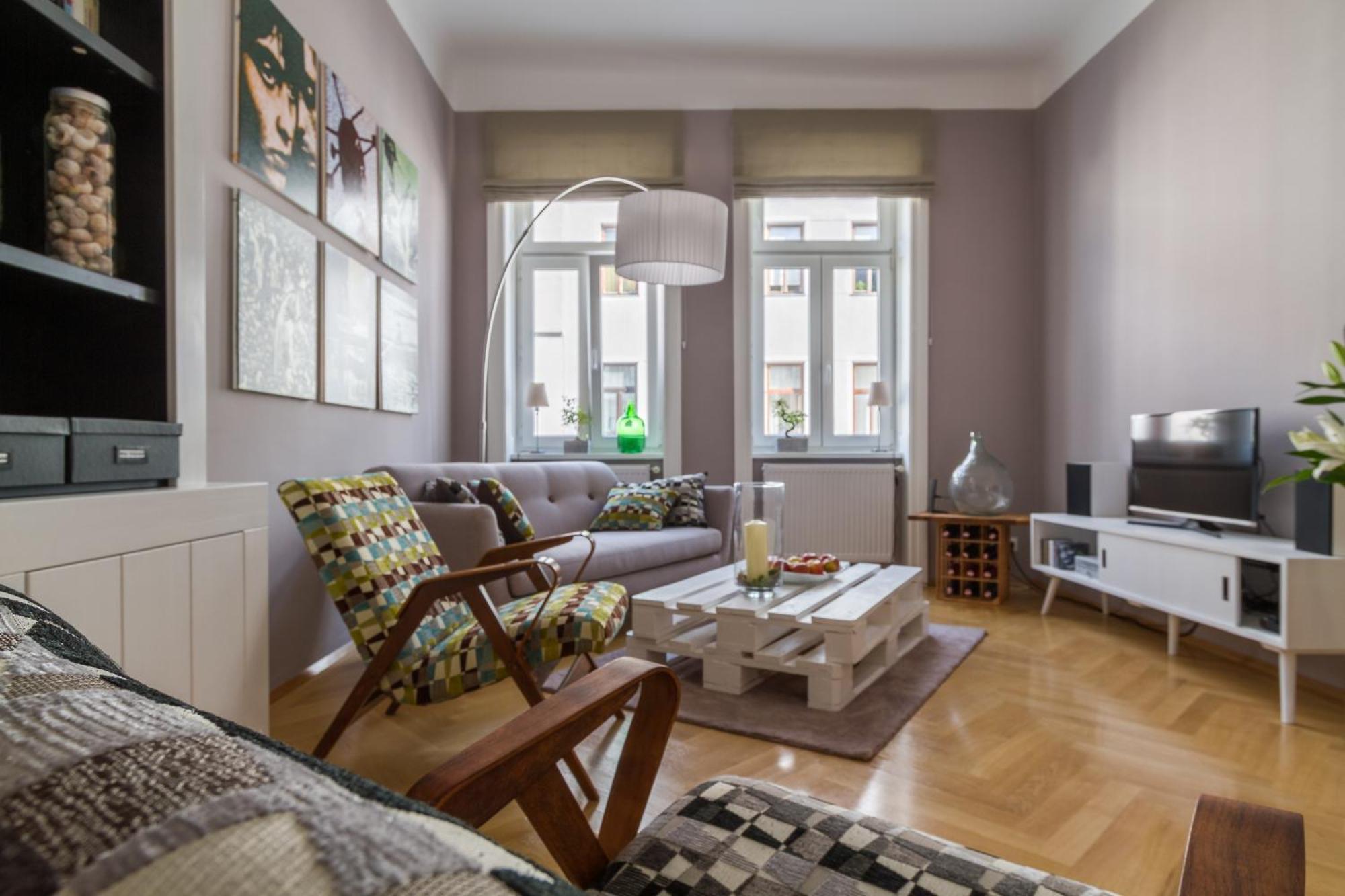 Your Abroad Apartment