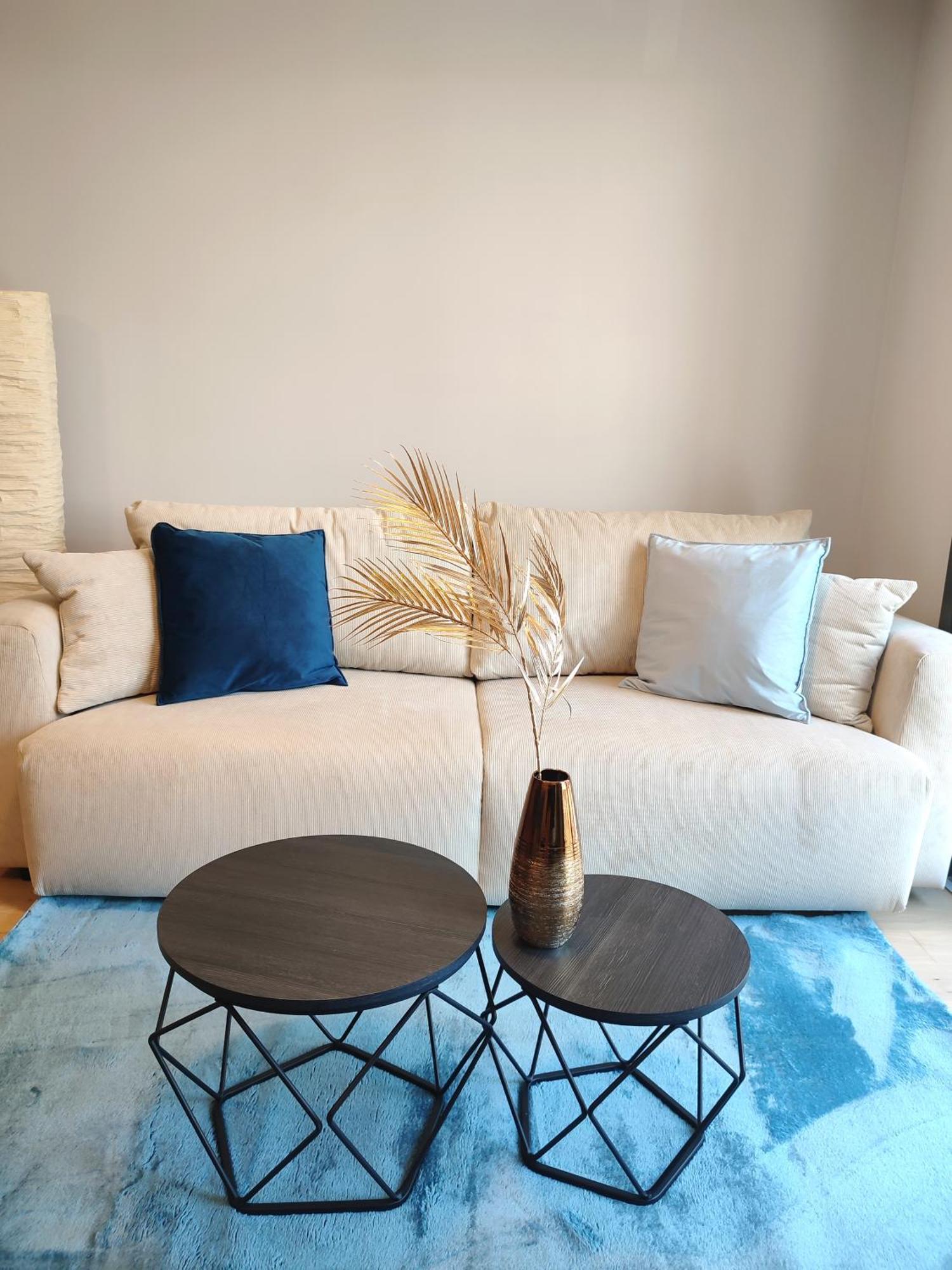 Apartment Design Center - Free Parking! *
