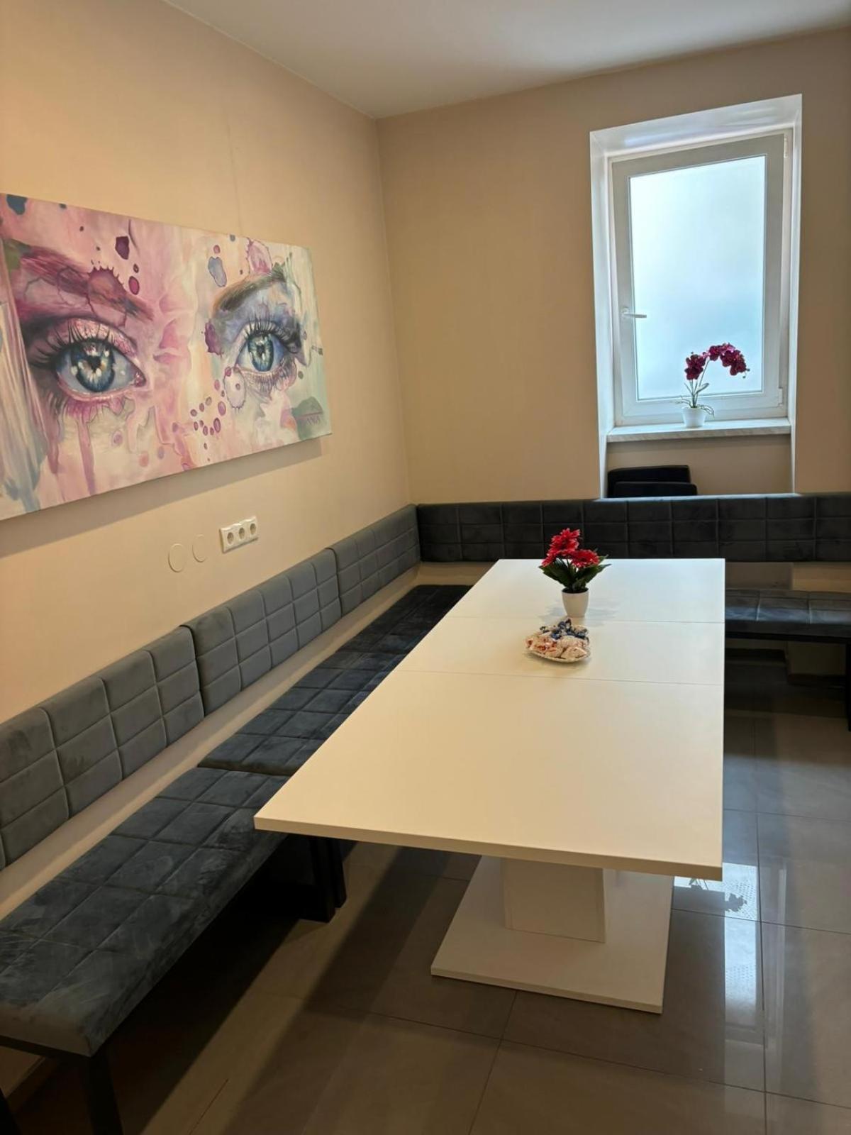 New Westbahnhof Apartment *