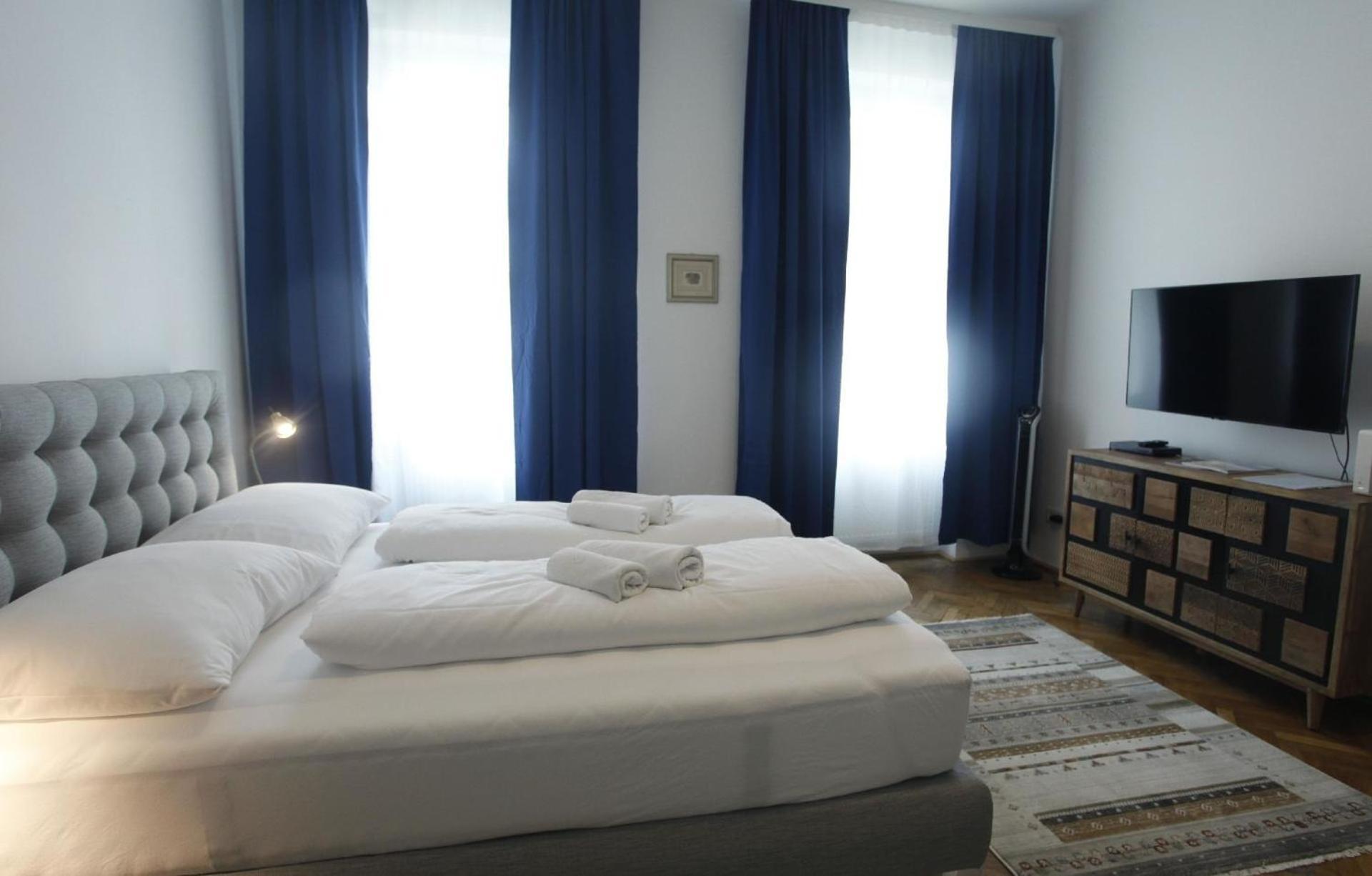 Schoene Dreizimmerwohnung Direkt Am Augarten Appartamento