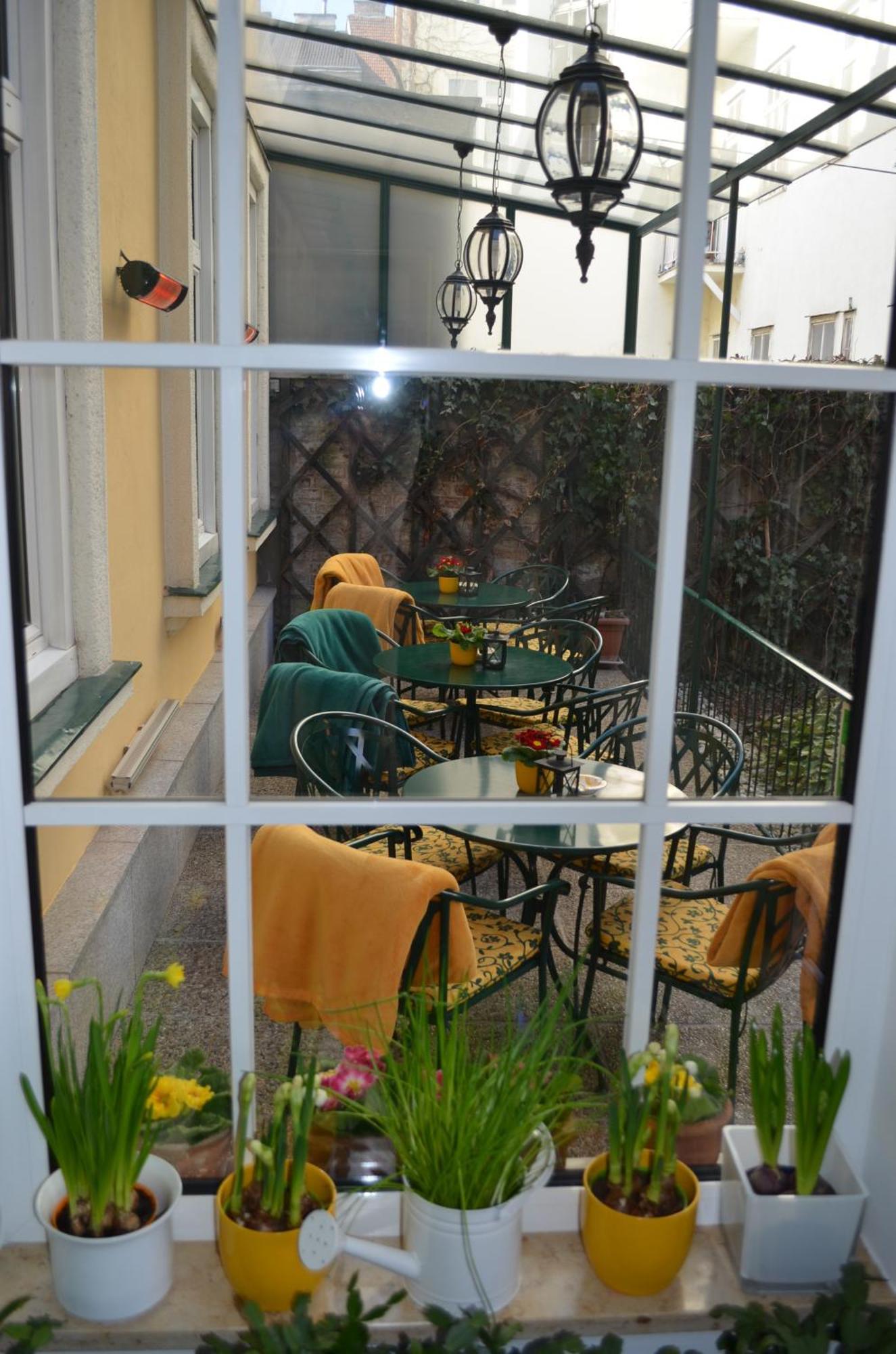 Hotel Jaeger - Family Tradition Since 1911 4*