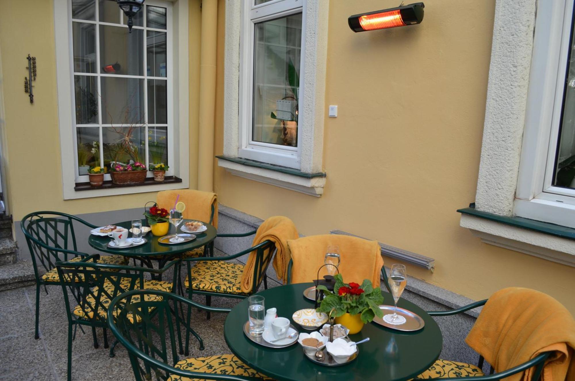 Hotel Jäger - Family Tradition Since 1911 4*