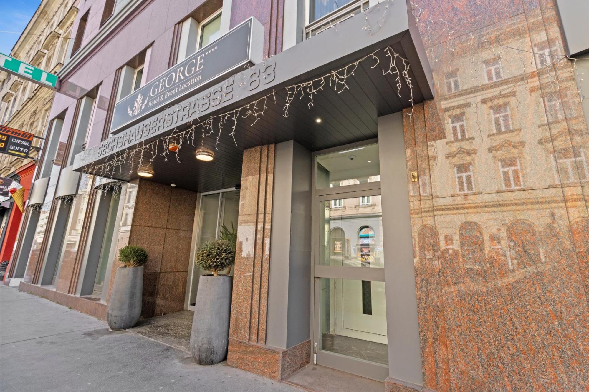 Hotel George 4*