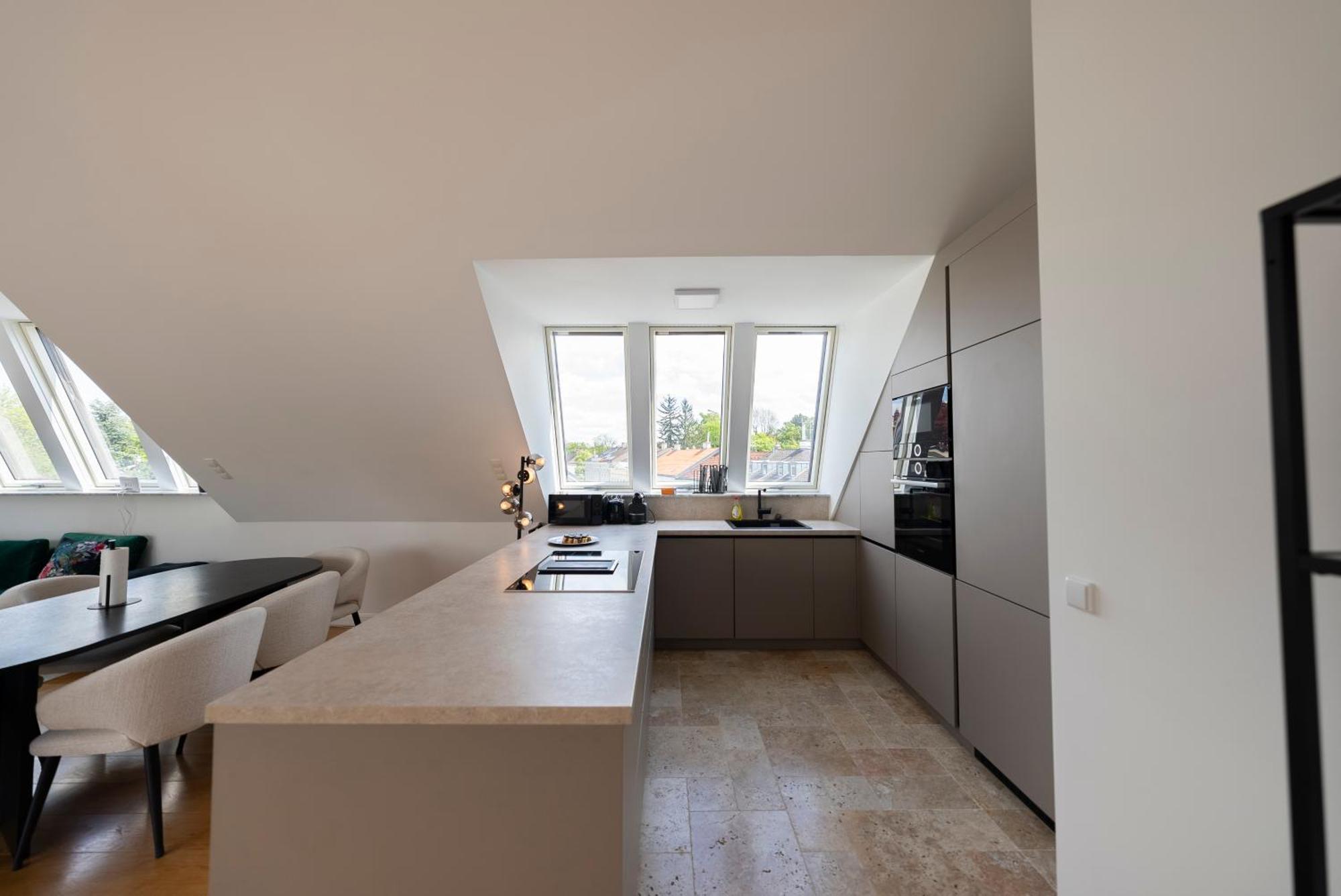 Luxury Penthouse Schonbrunn Apartment