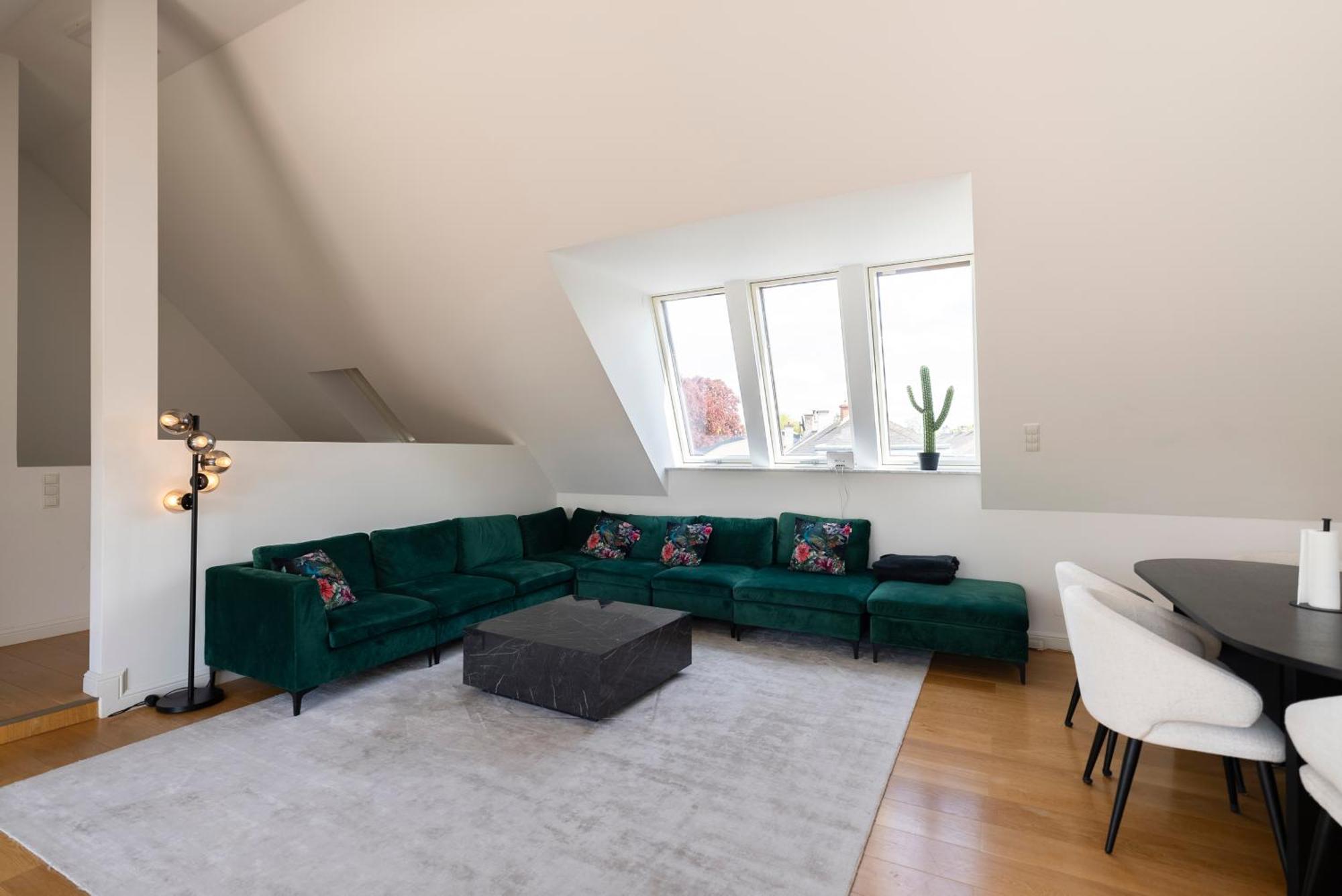 Luxury Penthouse Schonbrunn Apartment