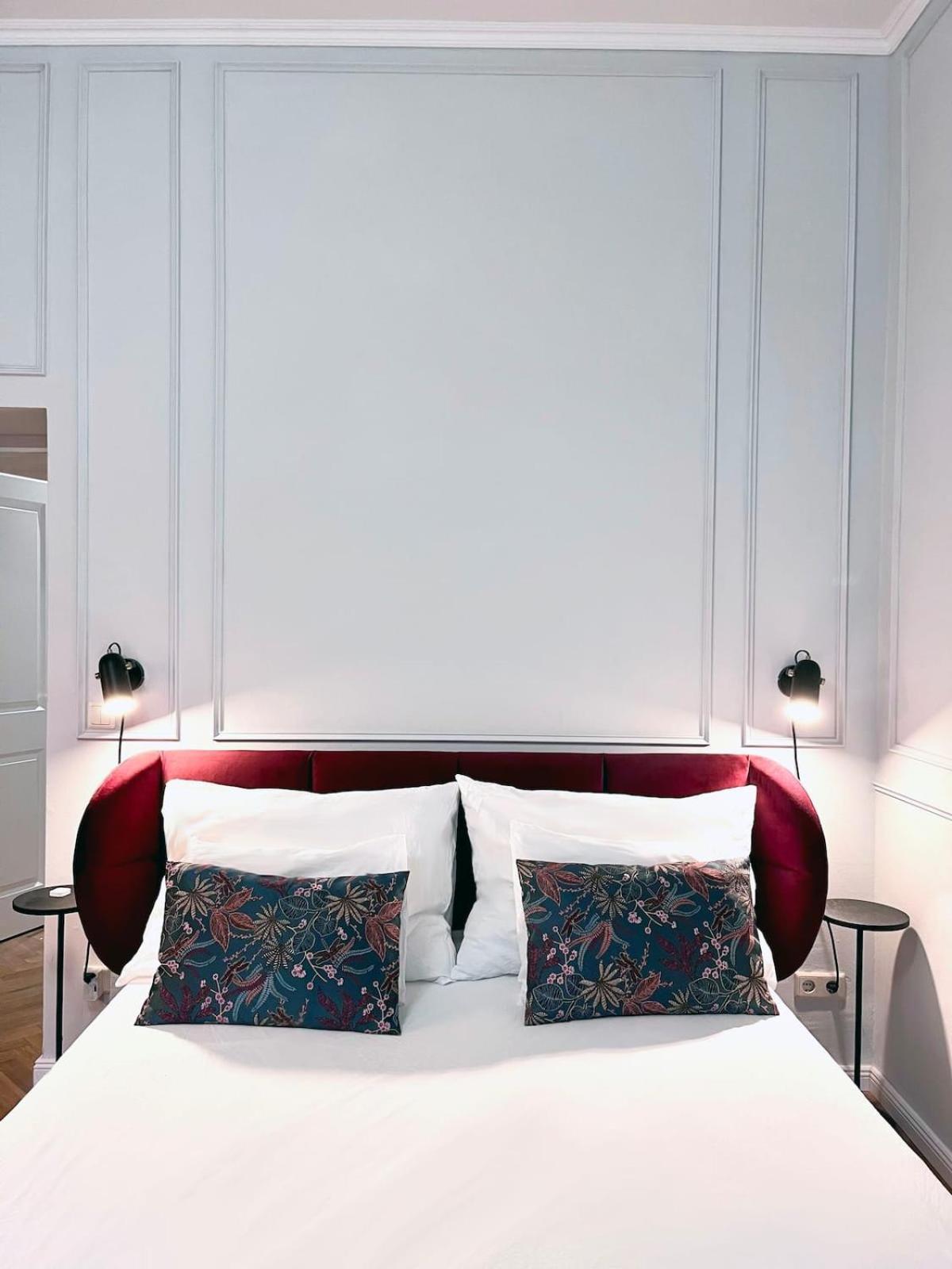Apartment With Balcony Next Augarten Park Vienna