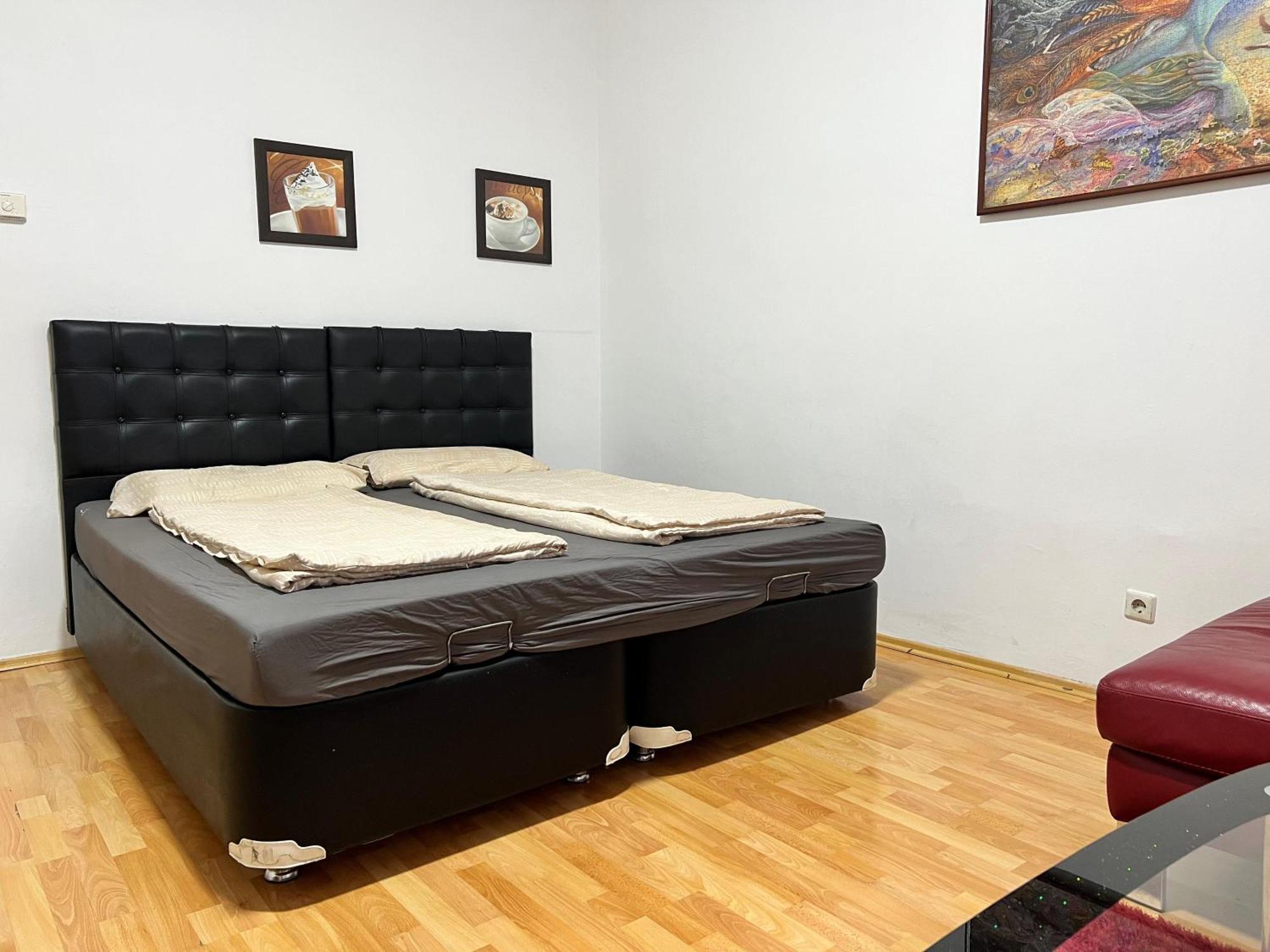 Cozy 2br Apt- Near Danube River *