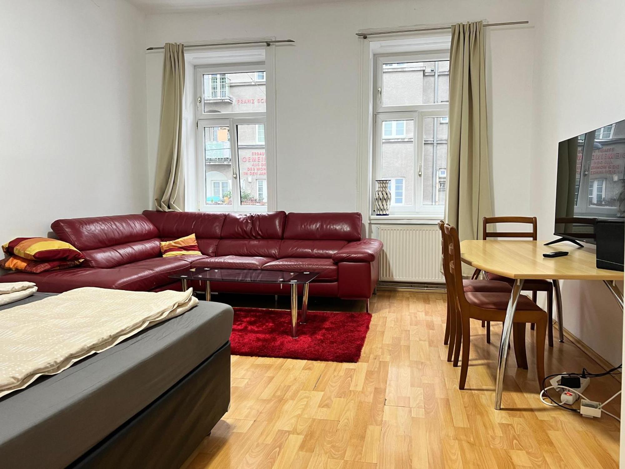 Apartment Cozy 2br Apt- Near Danube River