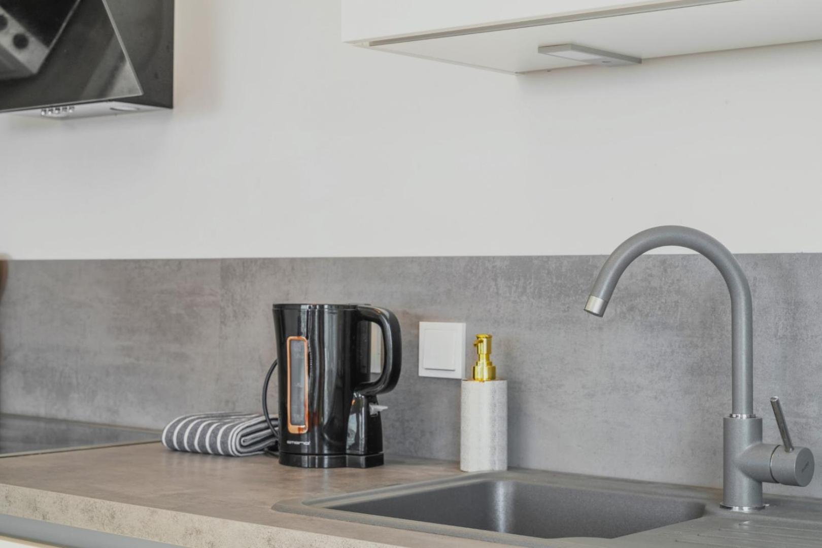 Luxury Penthouse I Rooftop Pool I Self Check-in Appartamento *