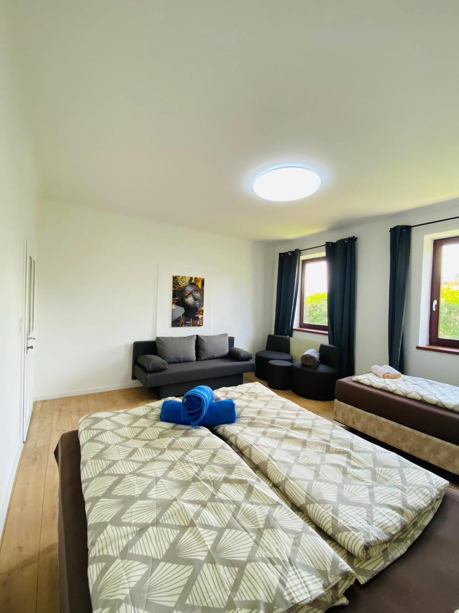 Family House In Am Schopfwerk Area * Vienna