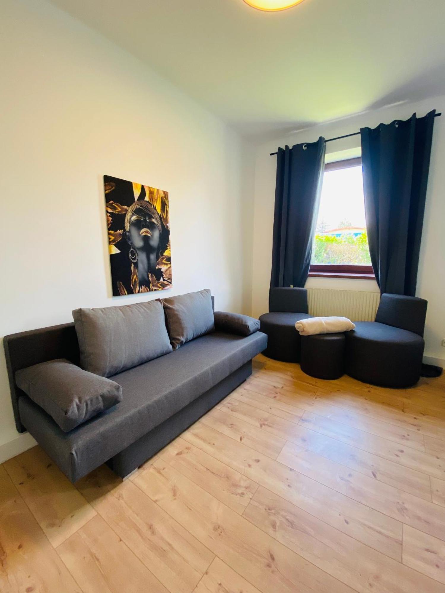 Family House In Am Schopfwerk Area Vienna