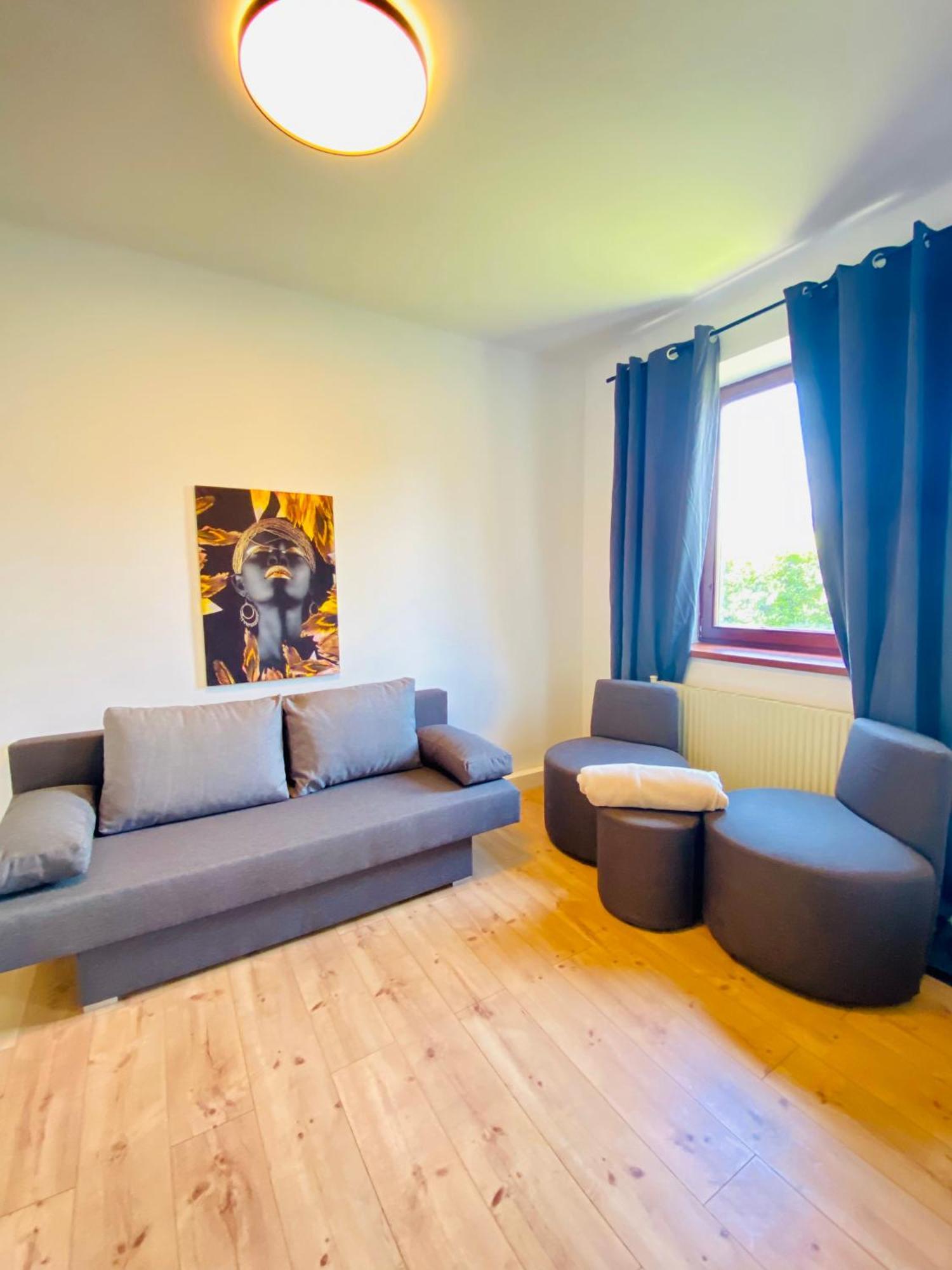 Villa Family House In Am Schopfwerk Area Vienna
