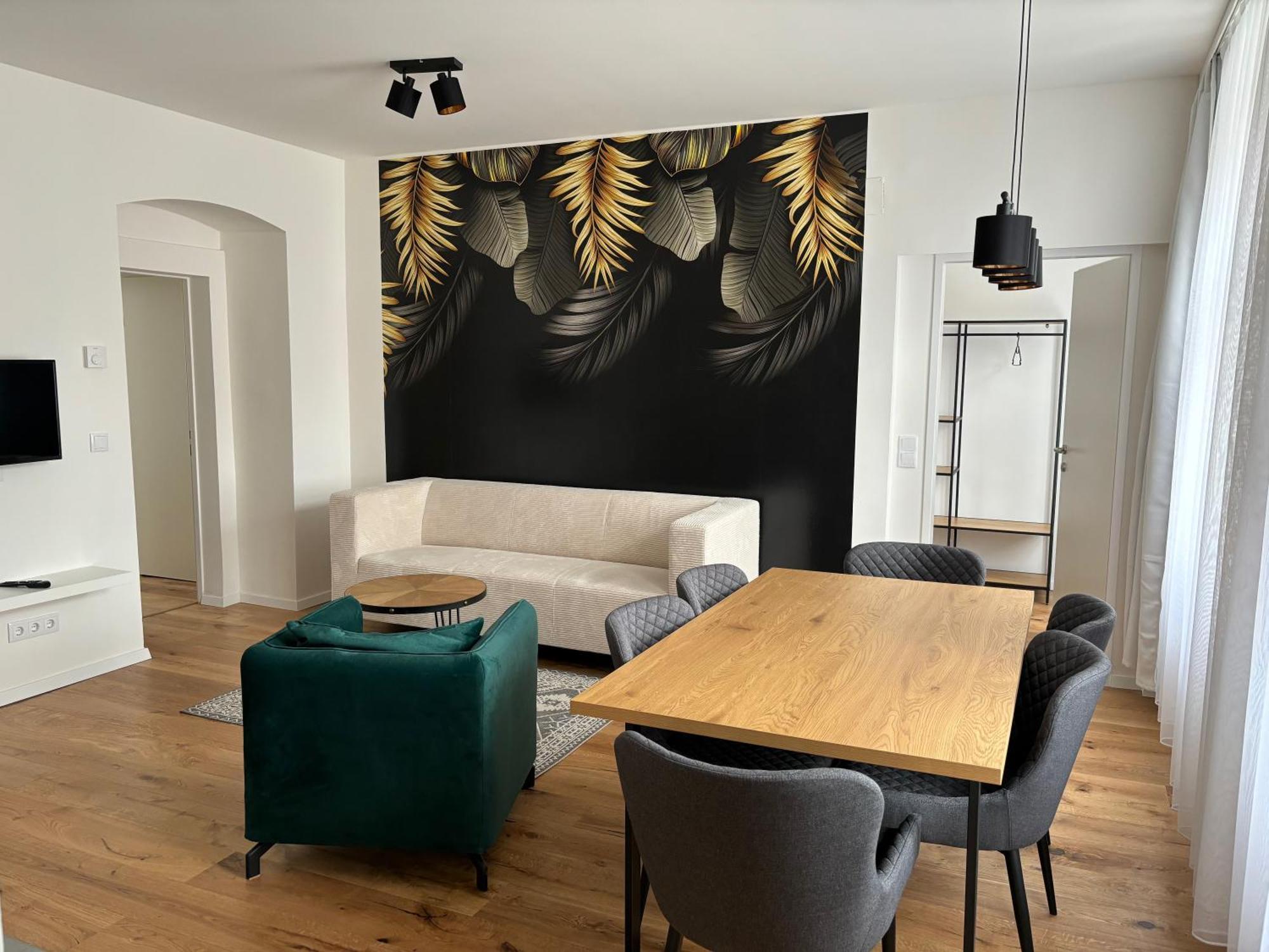 Schoenes Design, 3 Queensize-betten, Walk In Dusche, Kueche Komplett Mit Nespresso, Zusatzpaket Moeglich Kleinkinderbett, Kindergeschirr, Hochstuhl Apartment *