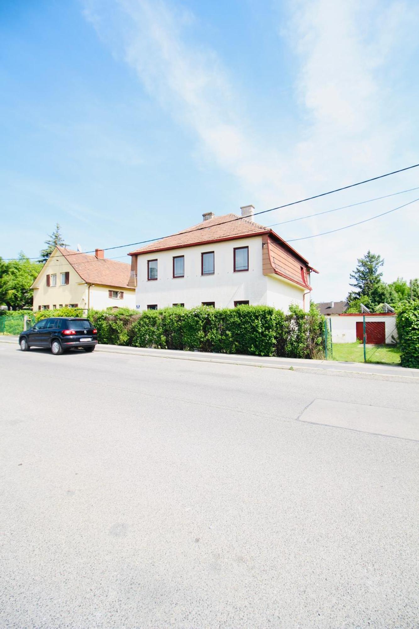 Homestay Family In Am Schopfwerk Area Vienna
