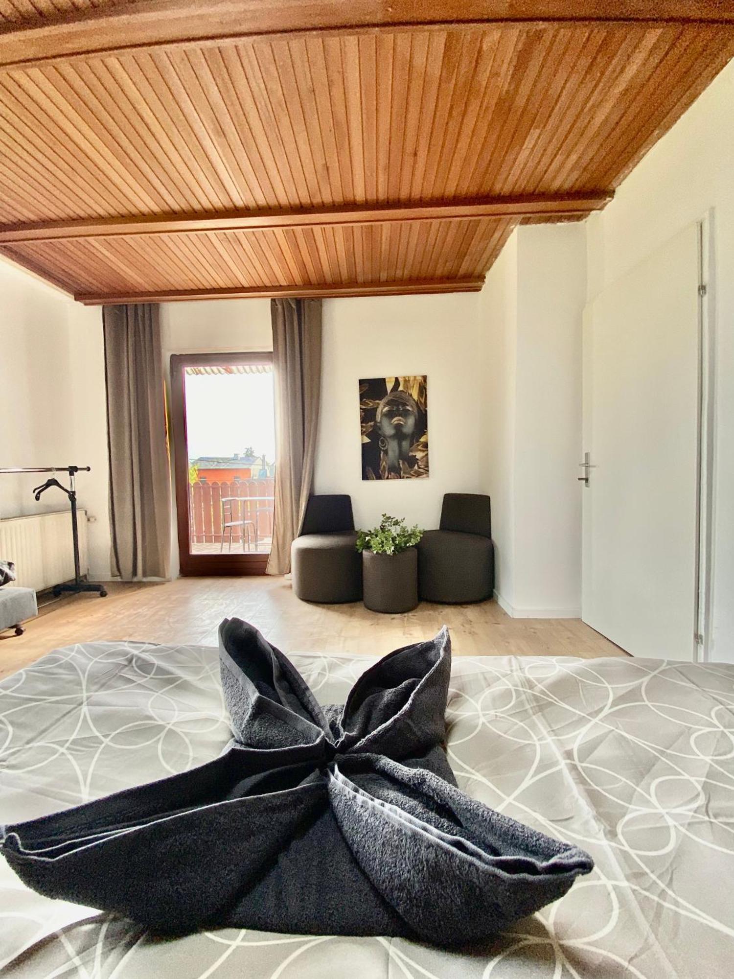 Family In Am Schopfwerk Area Homestay Vienna