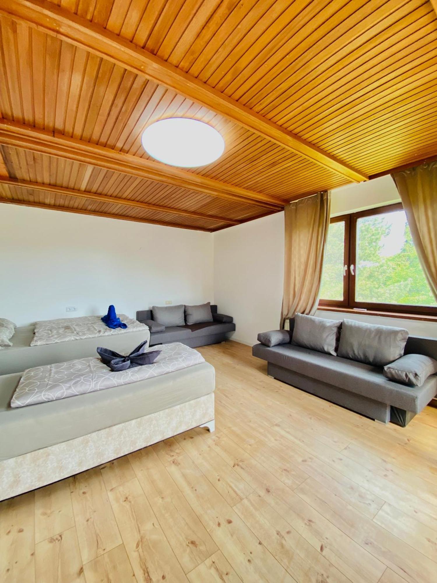 Family In Am Schopfwerk Area Homestay *