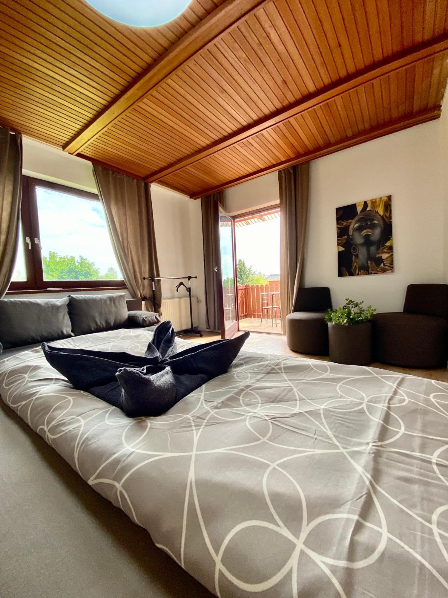 Homestay Family In Am Schopfwerk Area *