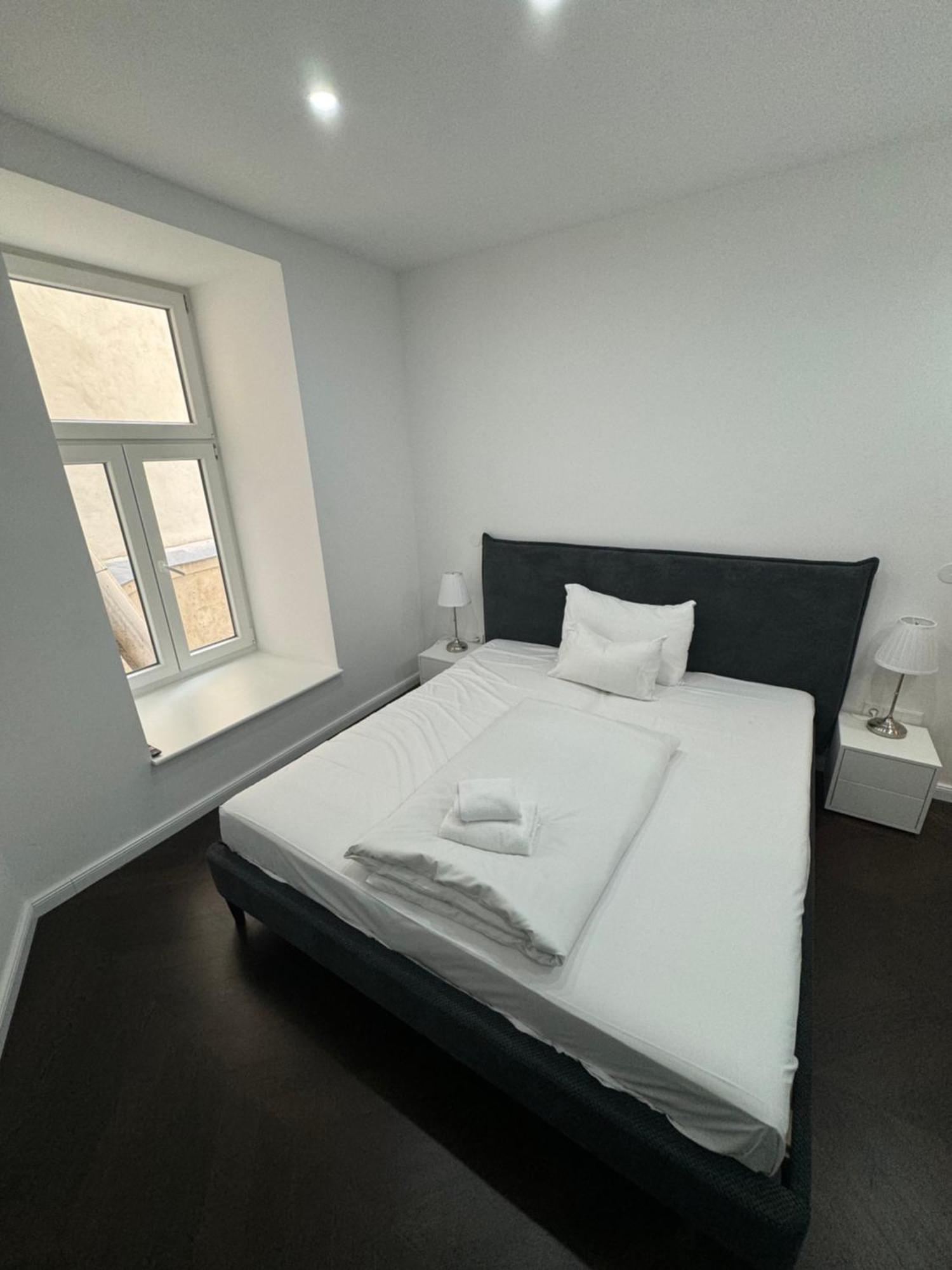 Apartment Design In The Centre Of *
