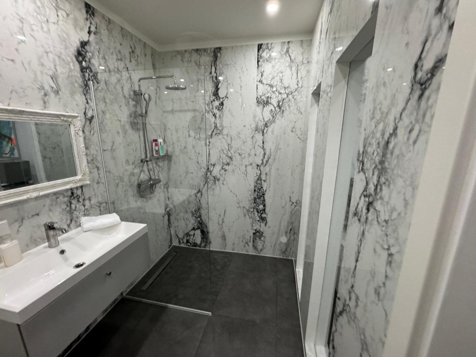 Apartment Design In The Centre Of
