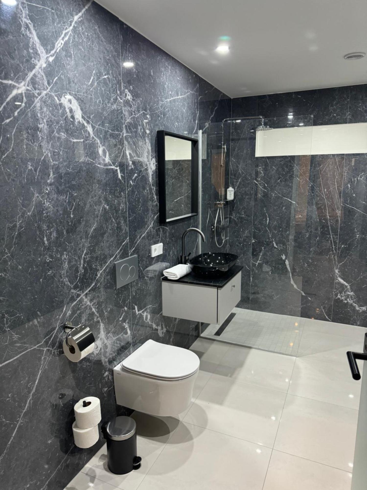 Design In The Centre Of Apartment *