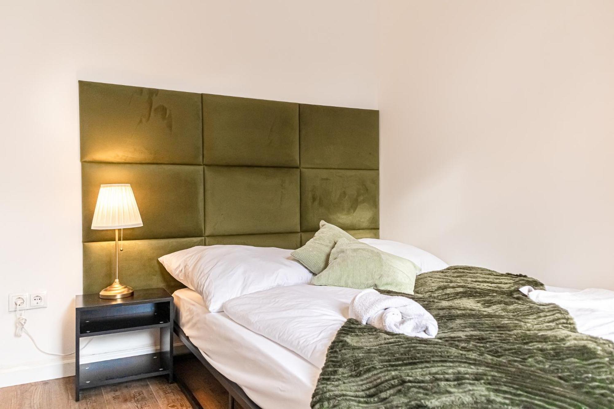 Apartment Friendly 2br Apt- Near U6 Station Am Schoepfwerk