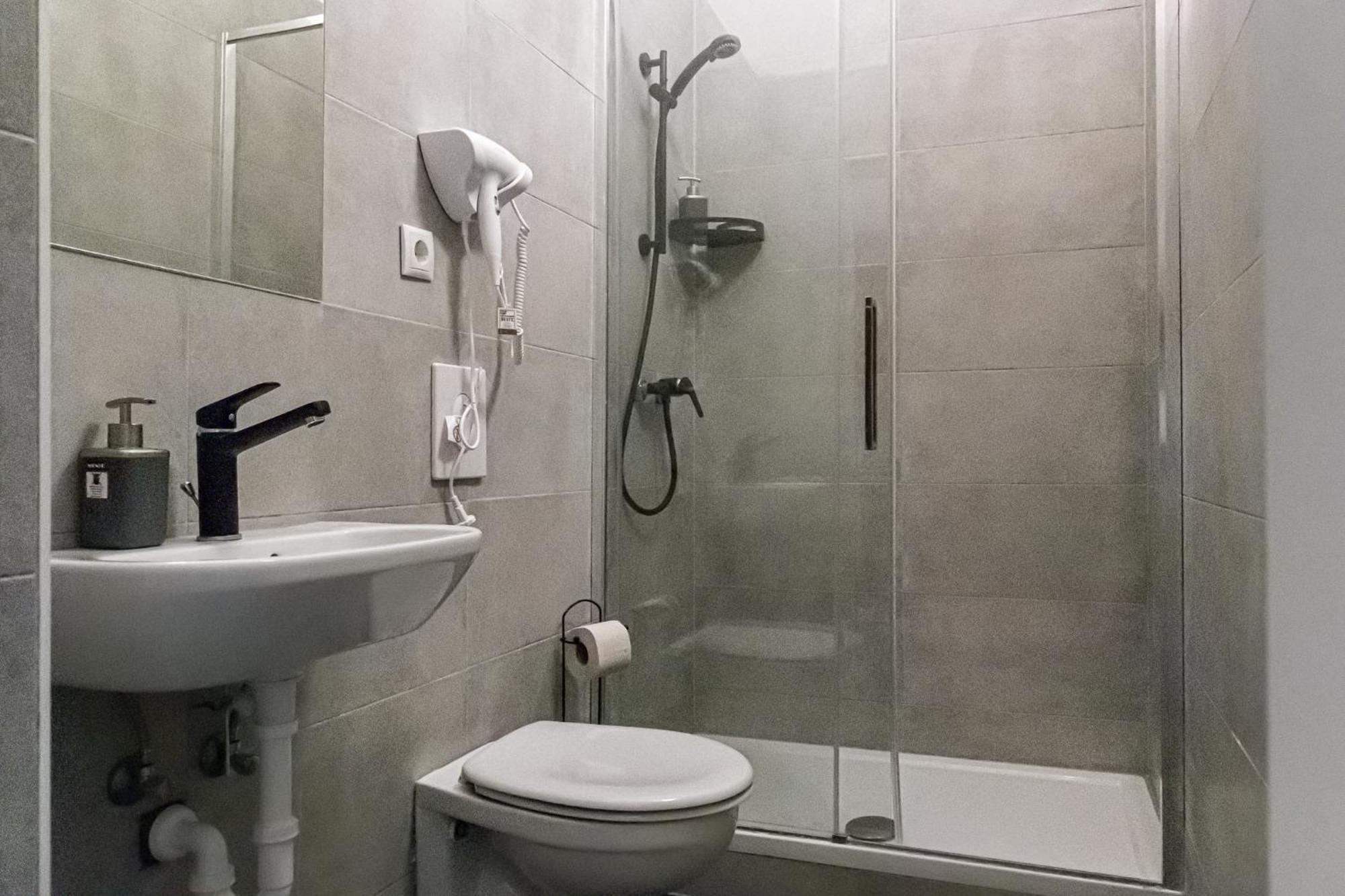 Apartment Friendly 2br Apt- Near U6 Station Am Schoepfwerk