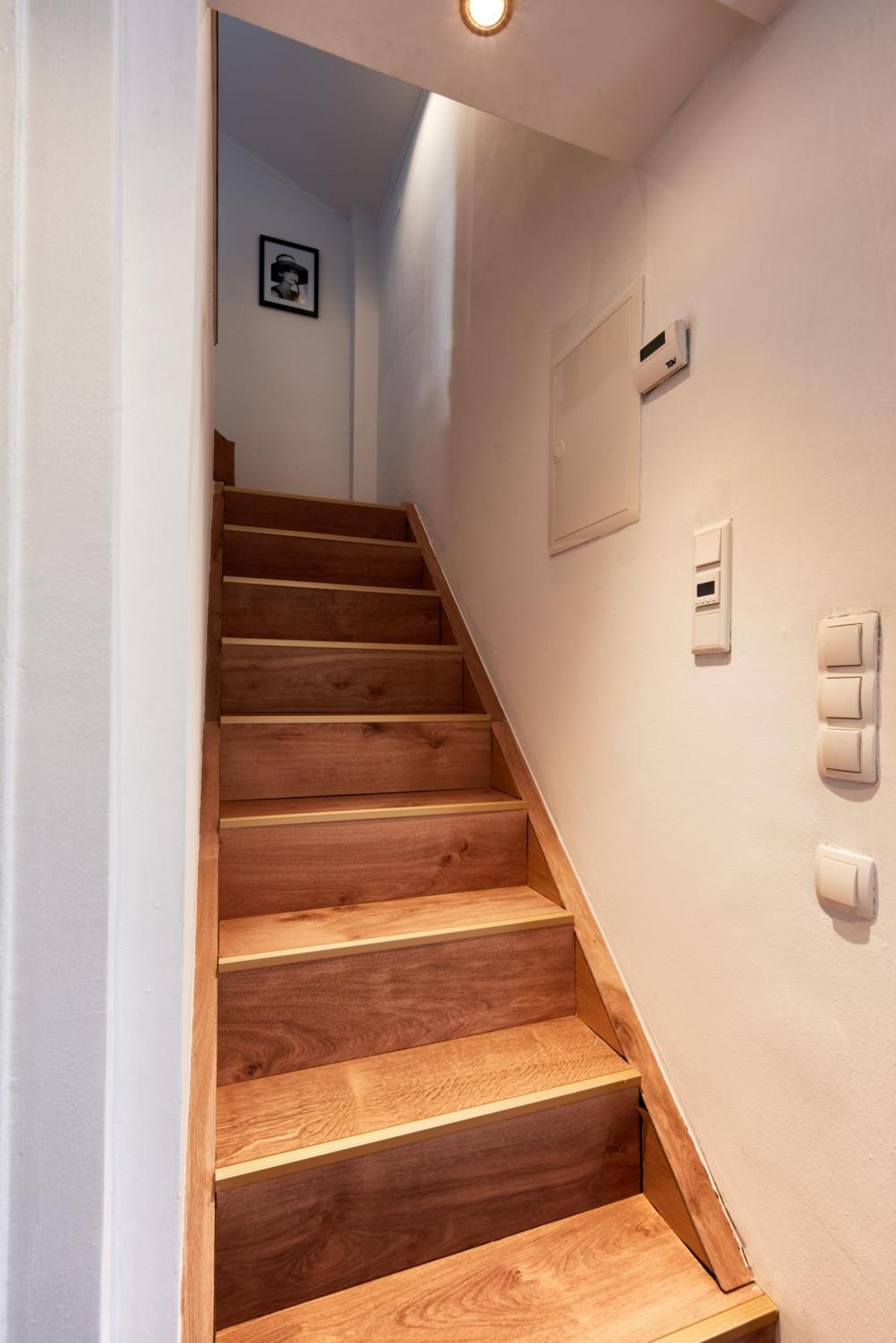 Luxurious 3bd In Prime Location Of W Jacuzzi Swimming Pool N Free Parking Apartment