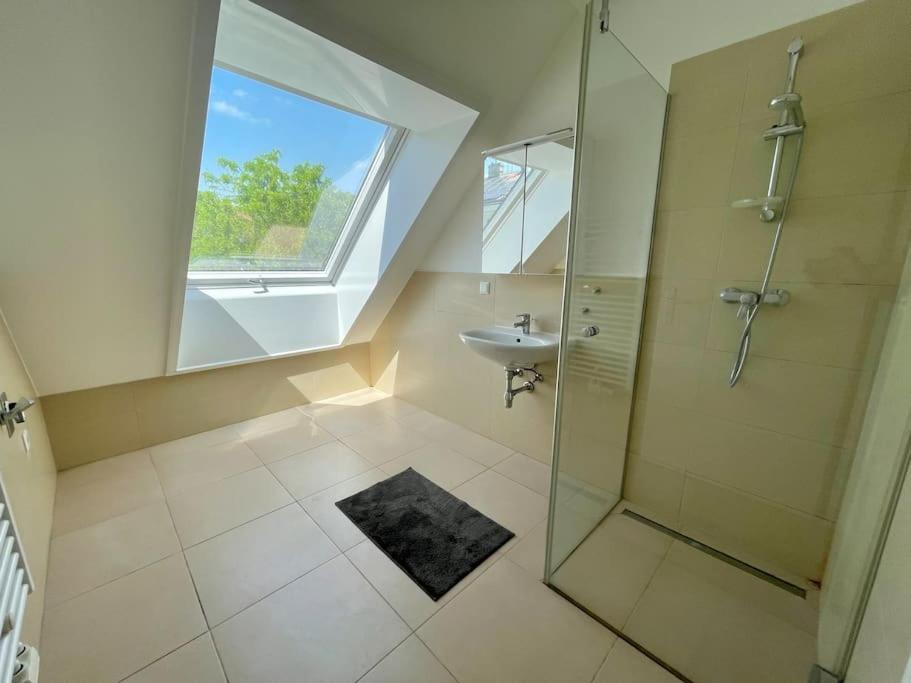 Premium 90 M2 Rooftop - Free Parking Apartment *