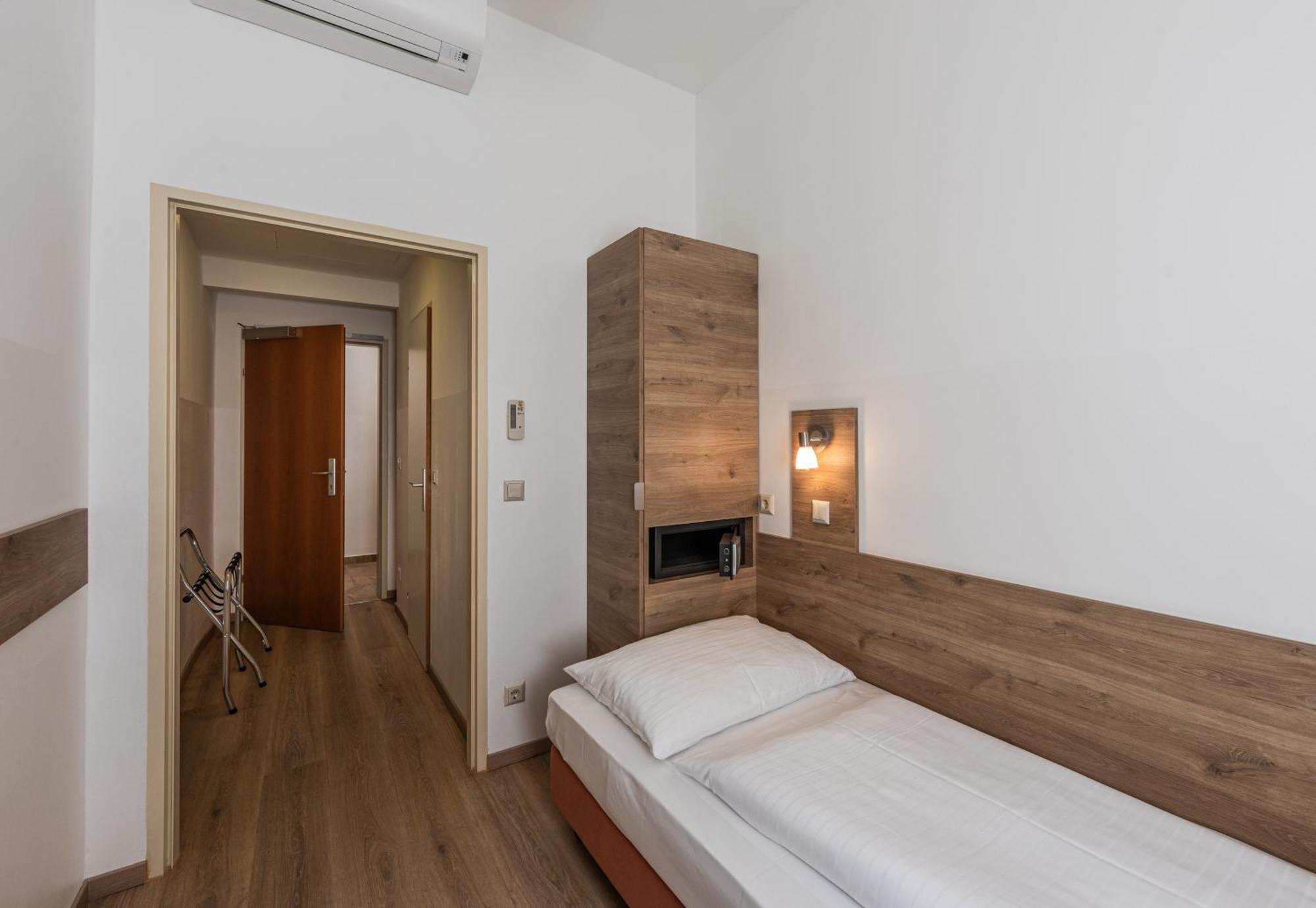 Hotel Terminus 3*