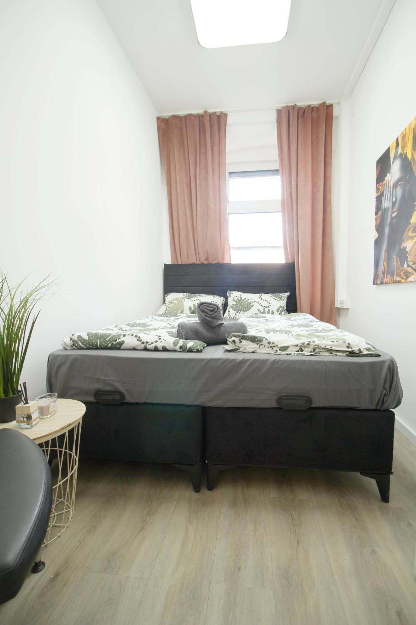 Homestay In Meidling Wh3 *
