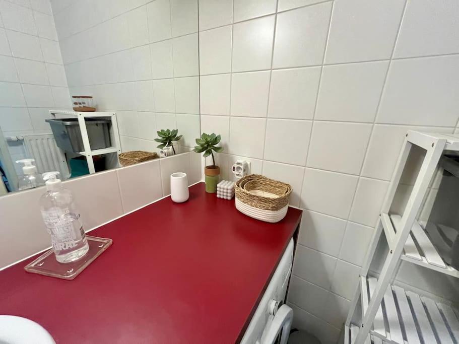 Spacious In The Popular 7th District Apartment