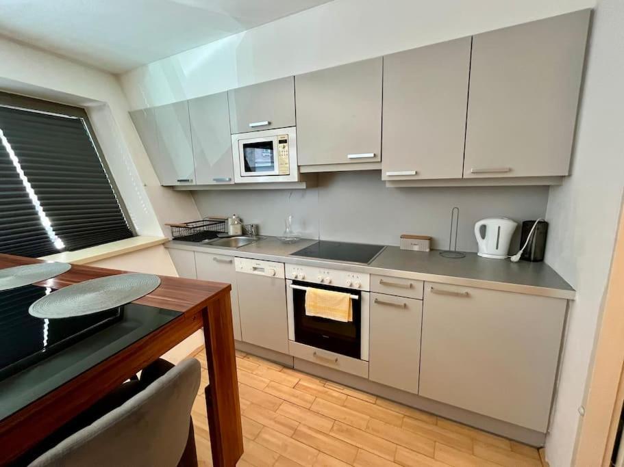 Spacious In The Popular 7th District