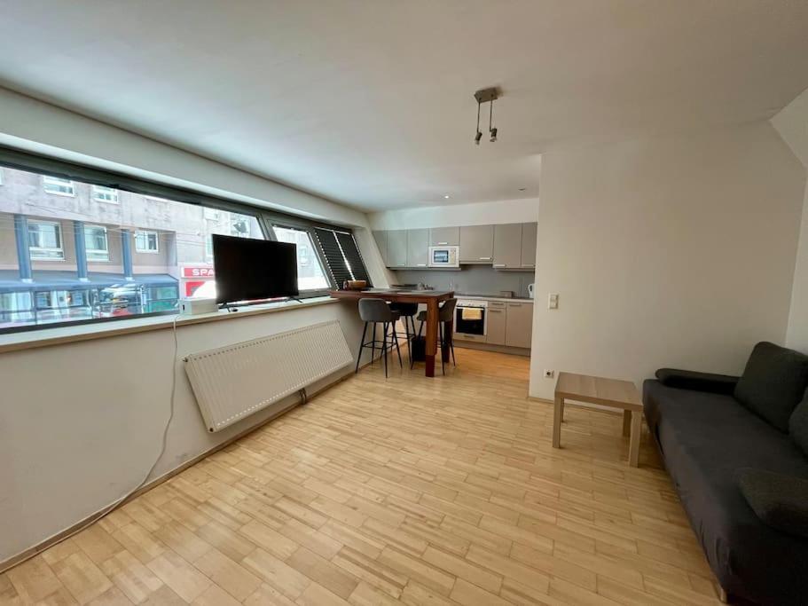Apartment Spacious In The Popular 7th District *