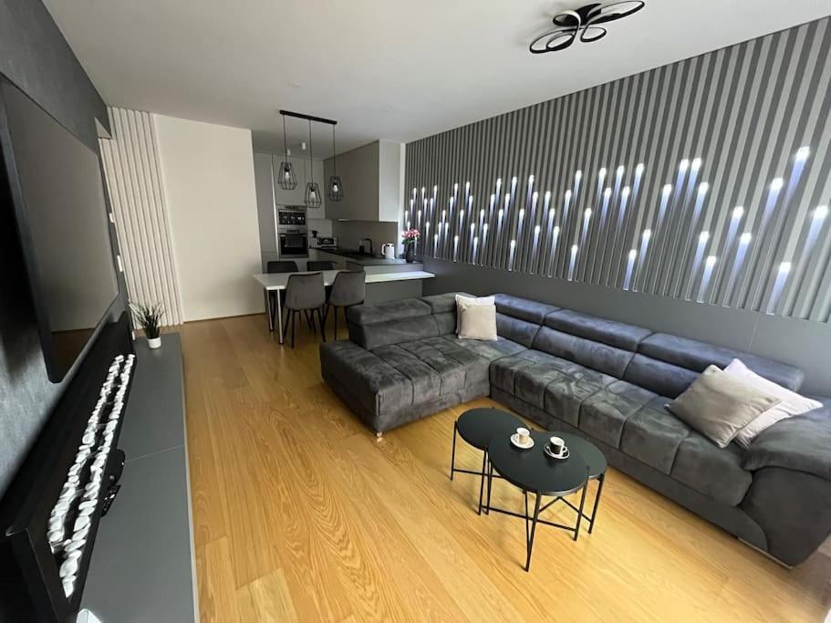 Park Apartment
