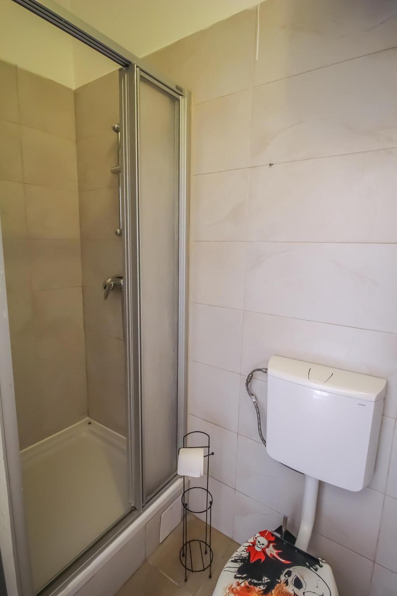 Cozy In Floridsdorf Area Pr3 Homestay