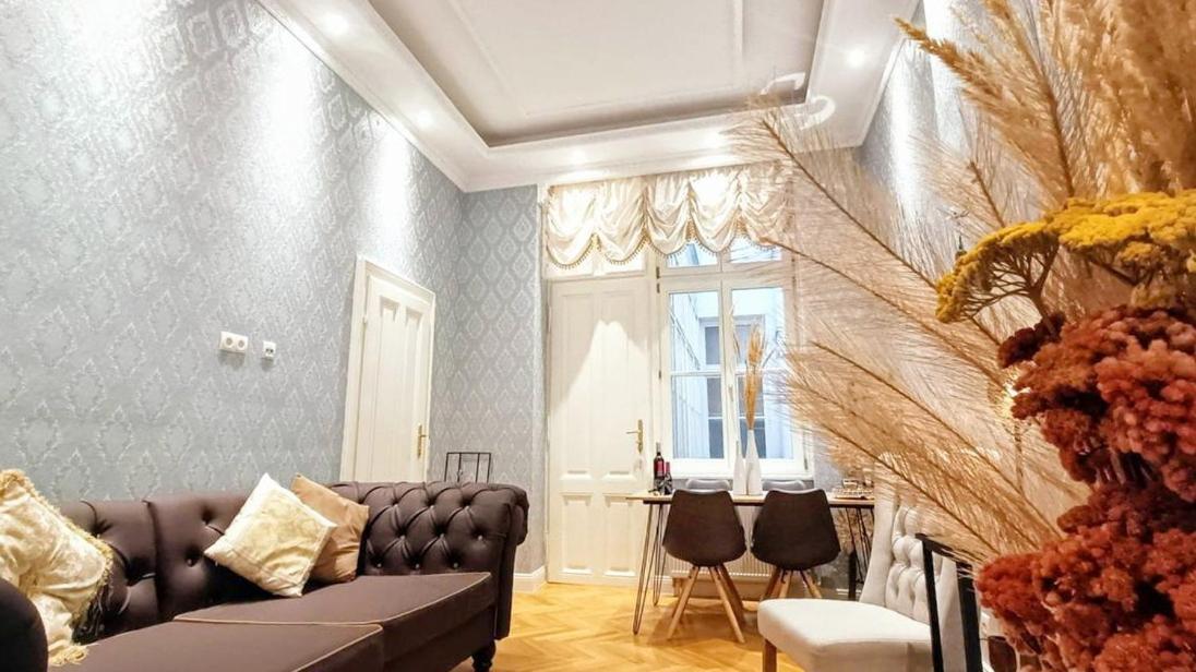 Luxurious In Center Kn Apartment Vienna