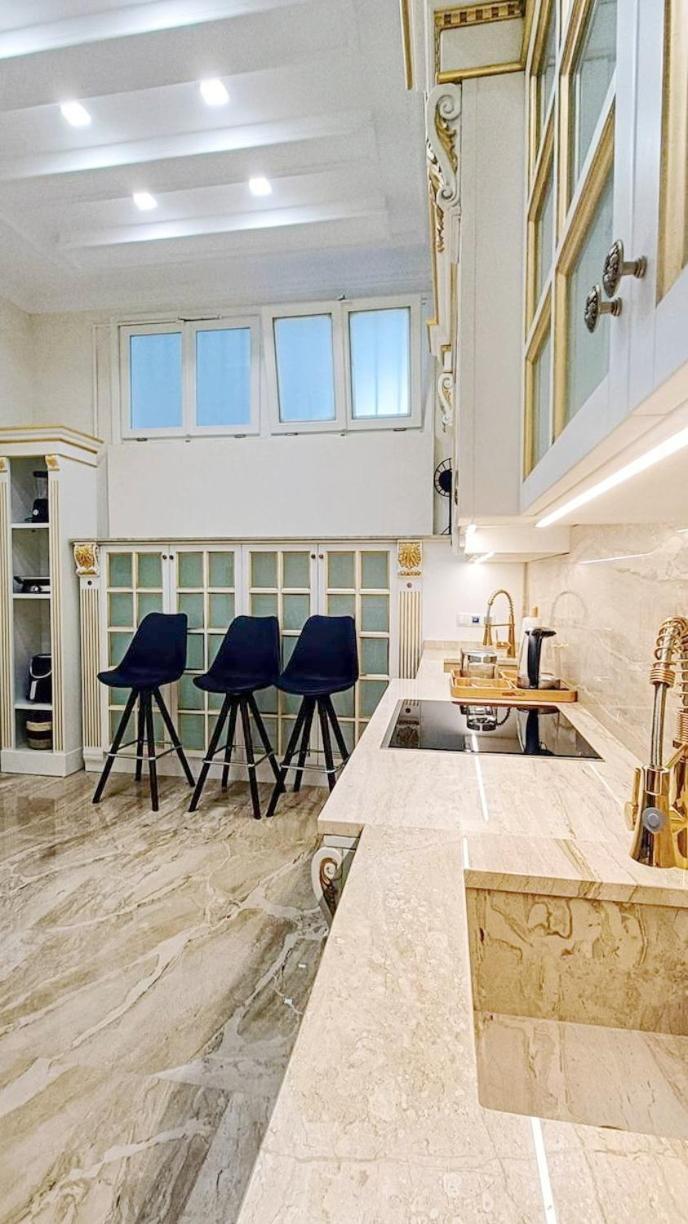 Apartamento Luxurious In Center Kn