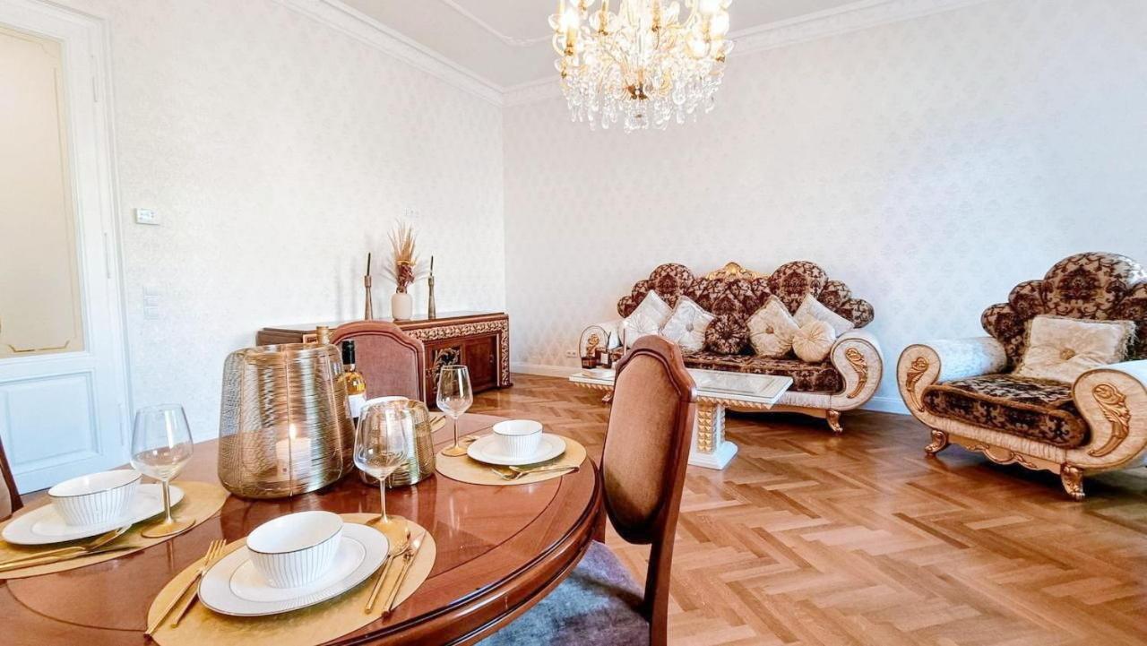 Luxurious In Center Kn Apartamento *