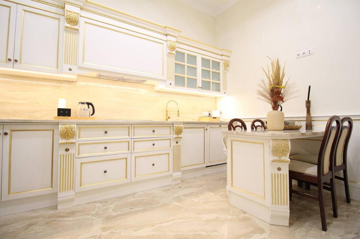 Luxurious In Center Kn Viena