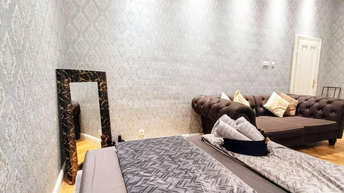 Luxurious In Center Kn Viena