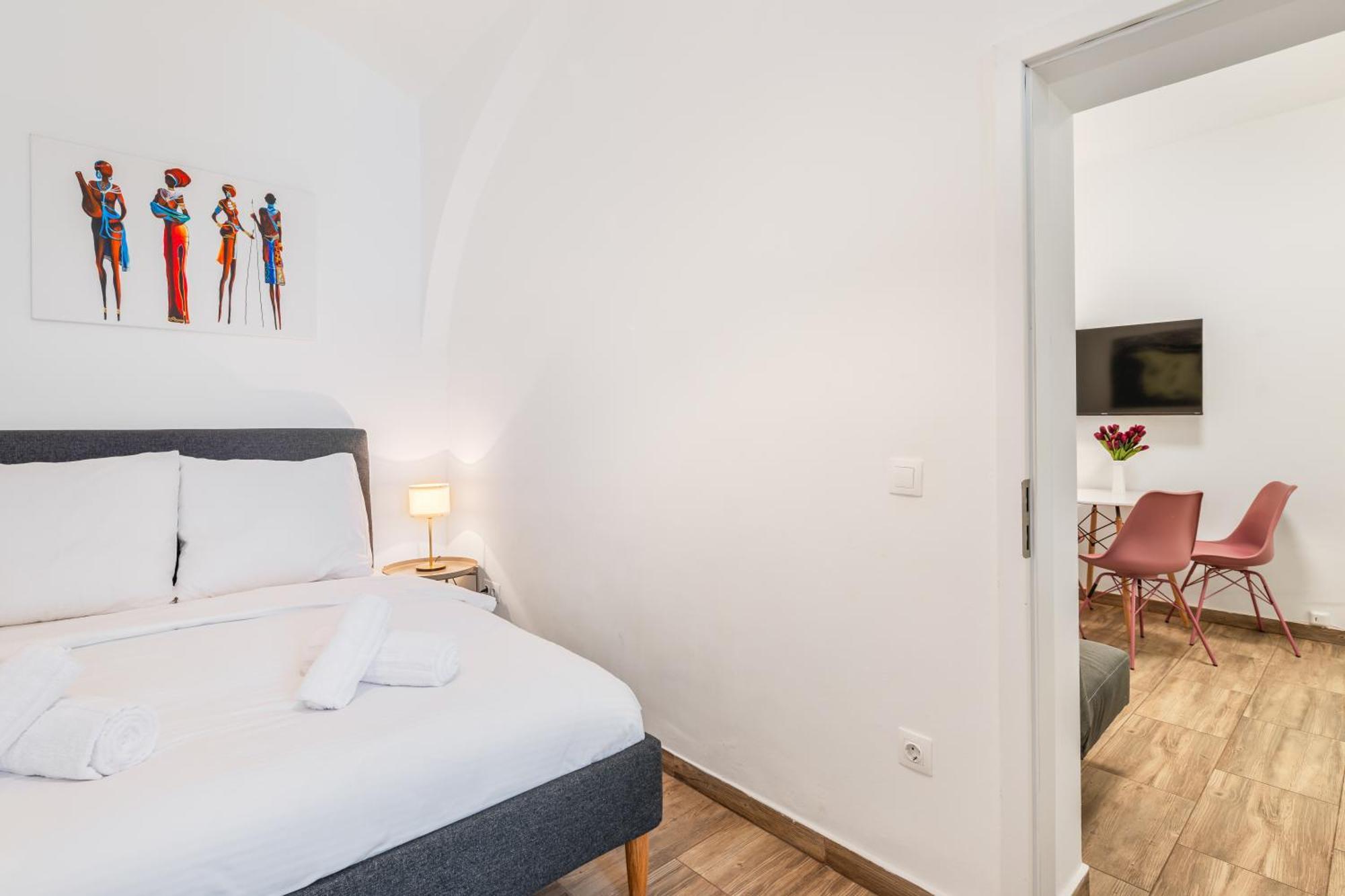 Cozy I I Free Parking Apartment