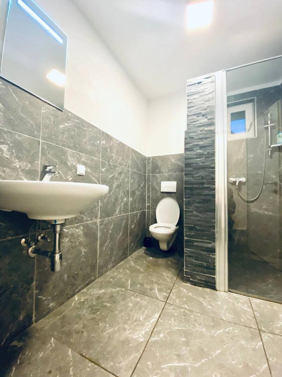Homestay Tripel In Floridsdorf Area *