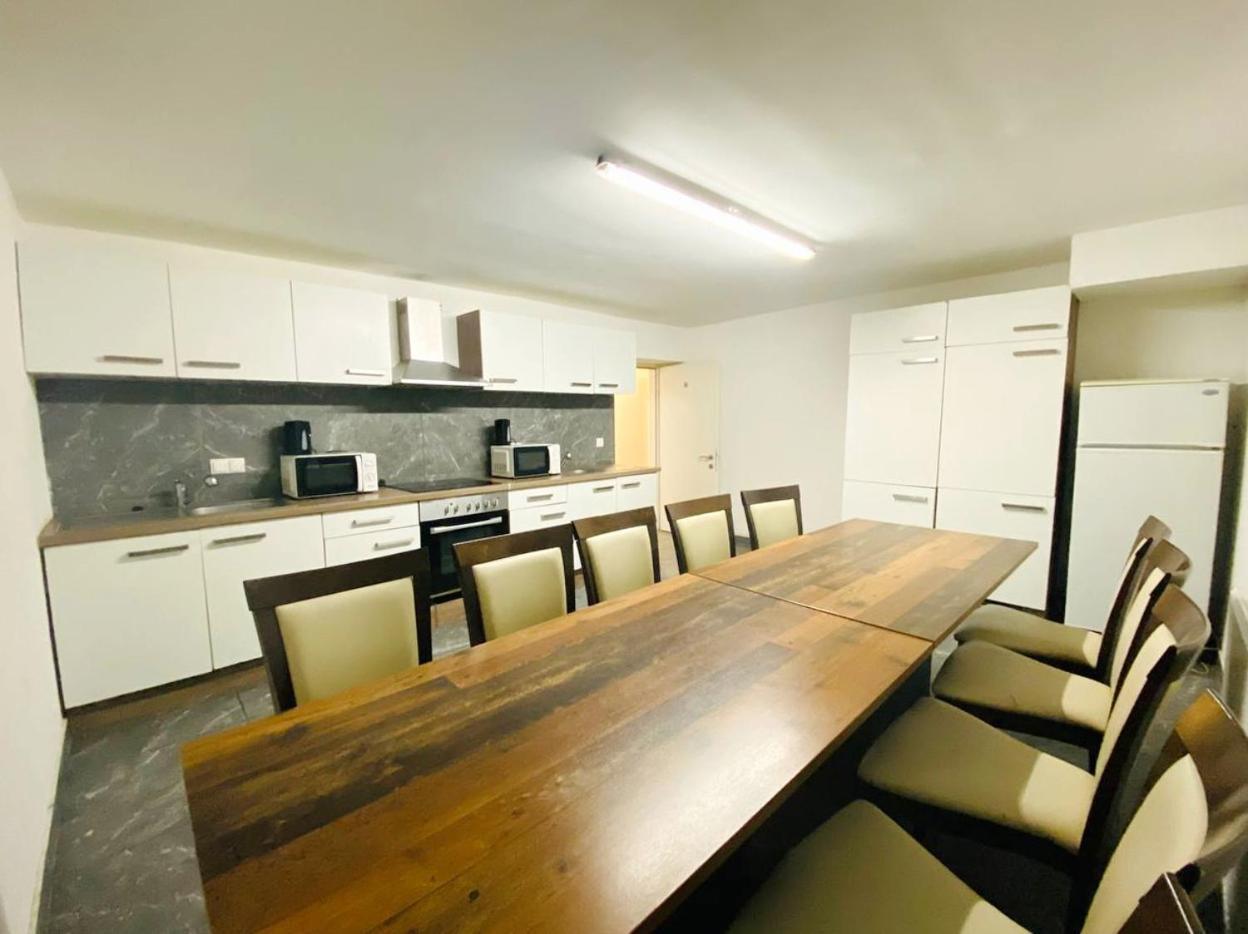 Quad In Floridsdorf Area Homestay Vienna