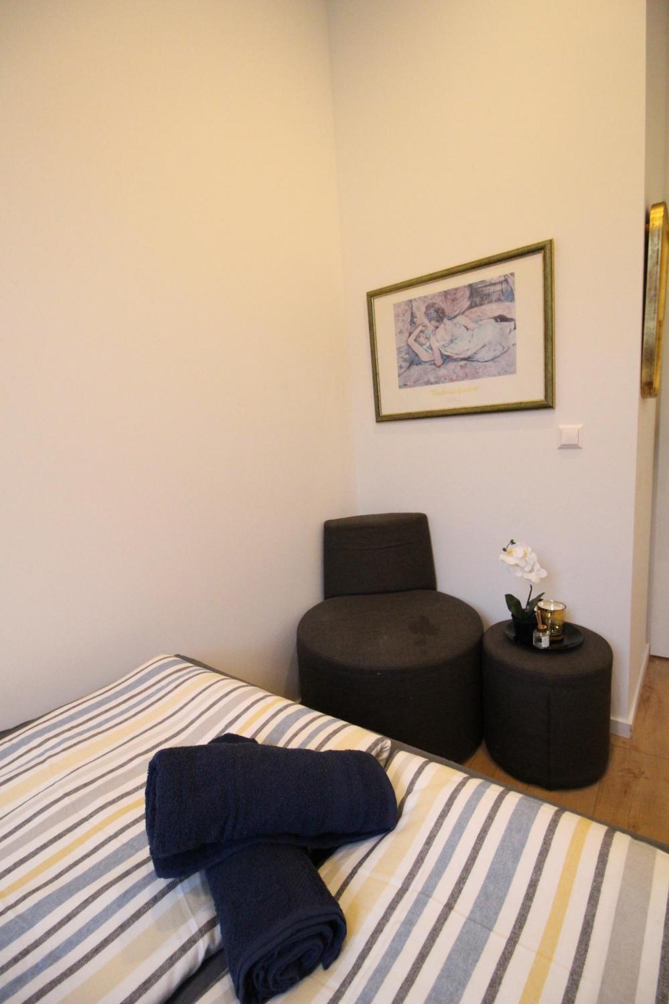 Comfortable In The Alterlaa Area Lv4 Privatunterkunft *