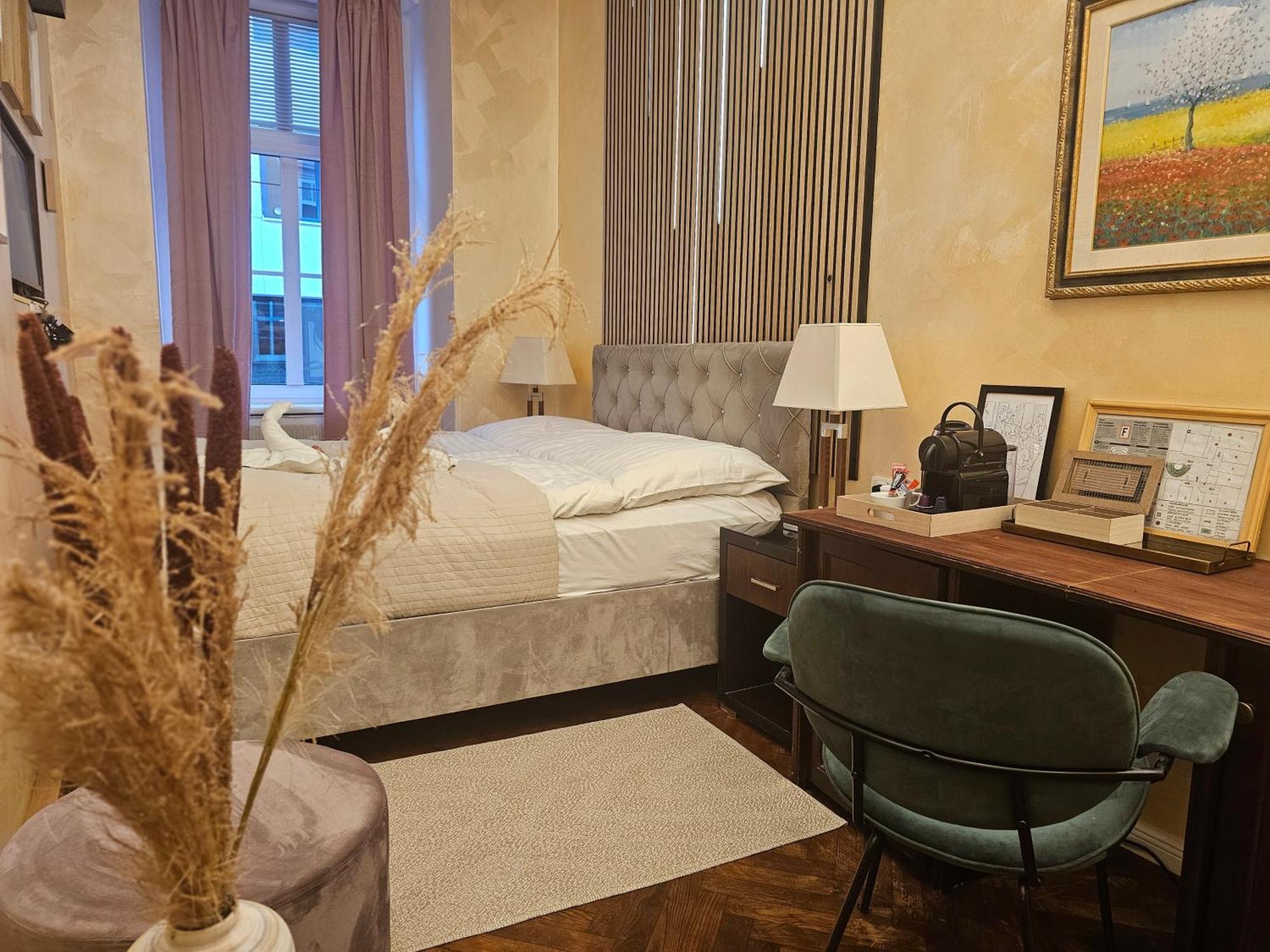 Urban Boutique Hotel 2*