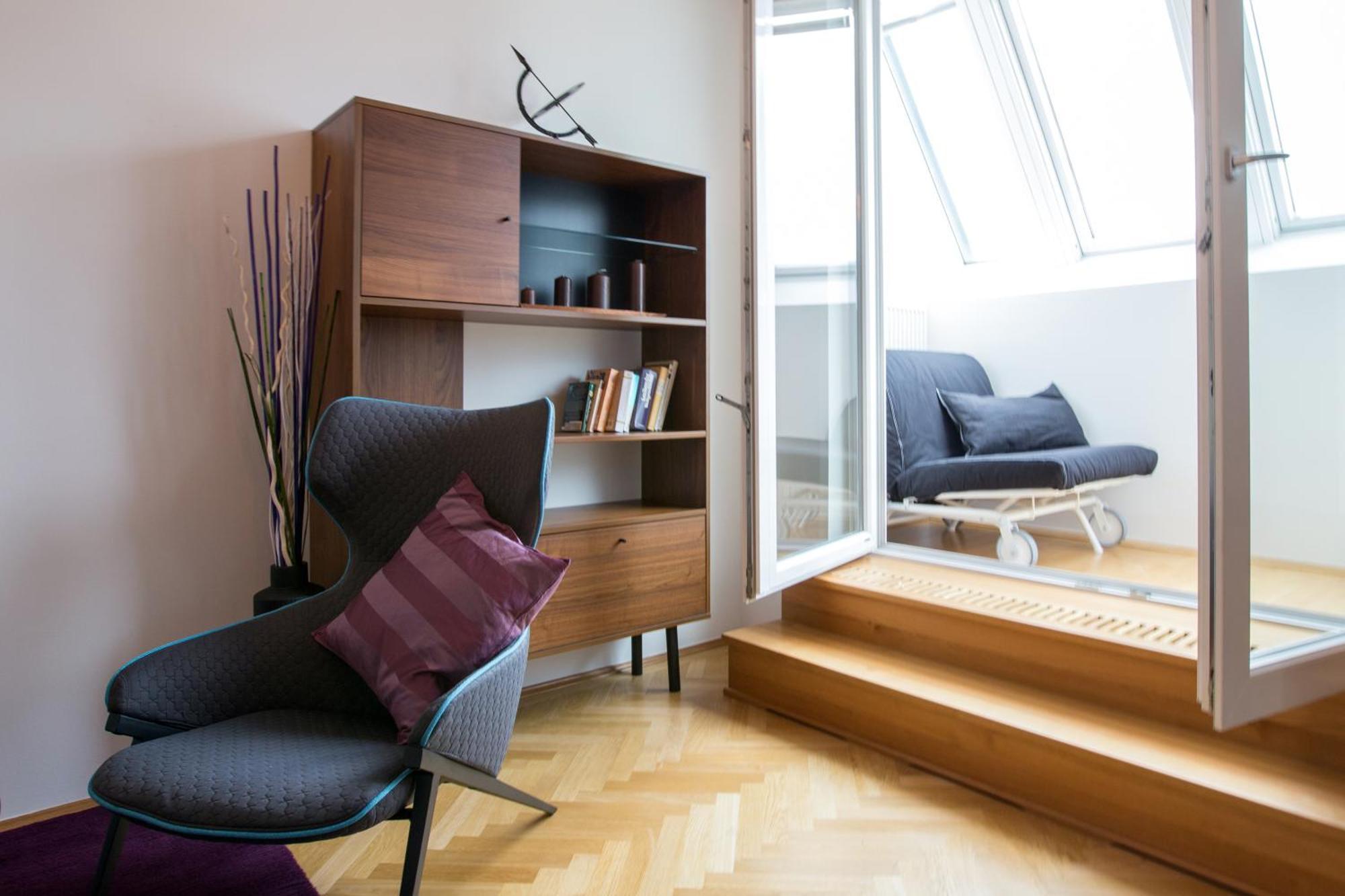 Urban Flats Center Apartment