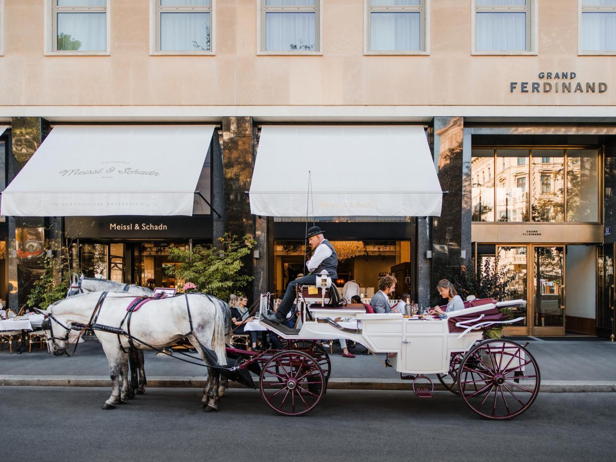 Hotel Grand Ferdinand - Your In The Center