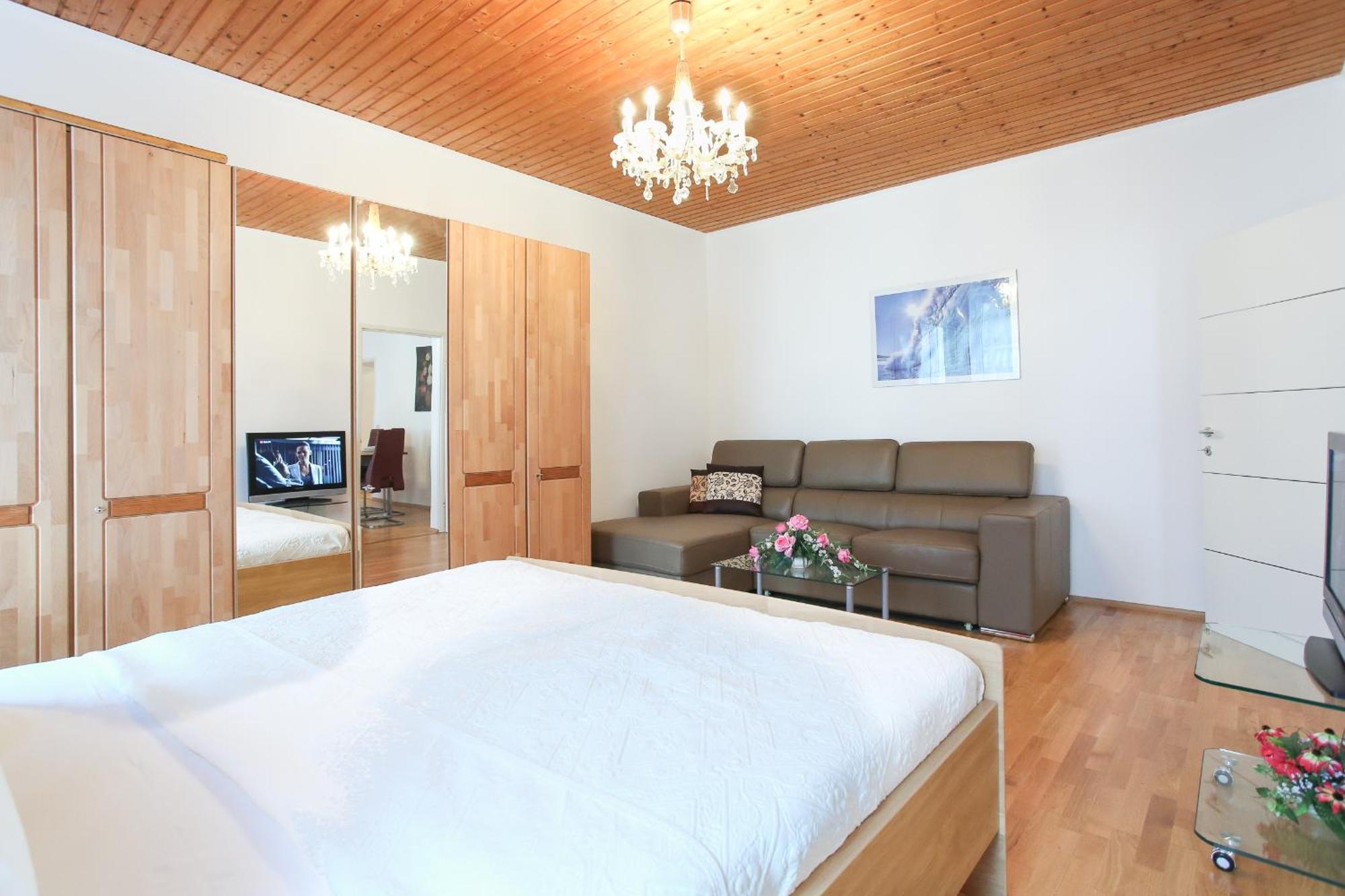 Classic Apartment I Close To Main Station I 10 Minutes To Belvedere Vienna