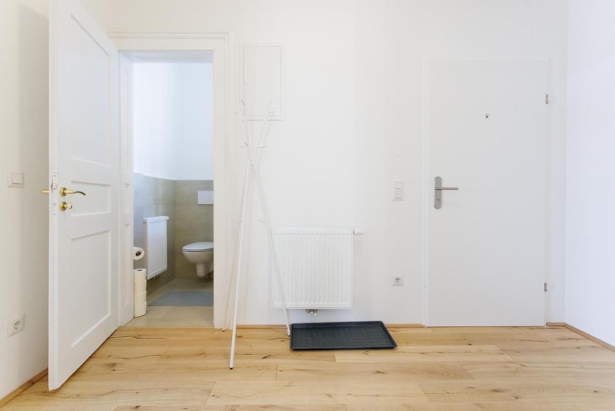 4ty3 - Stadtpark Is Calling Apartamento